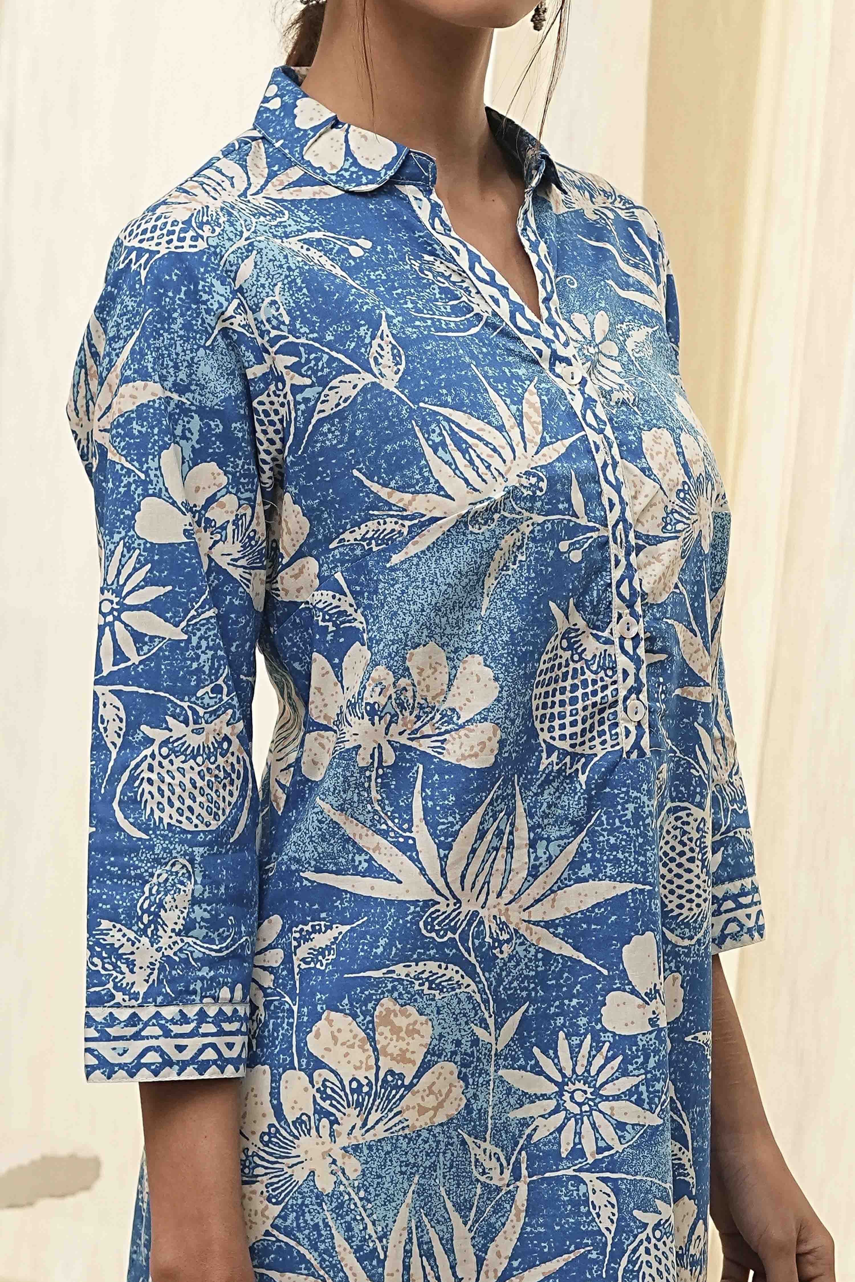 Red Pure Cotton Floral Straight Kurta image number 1