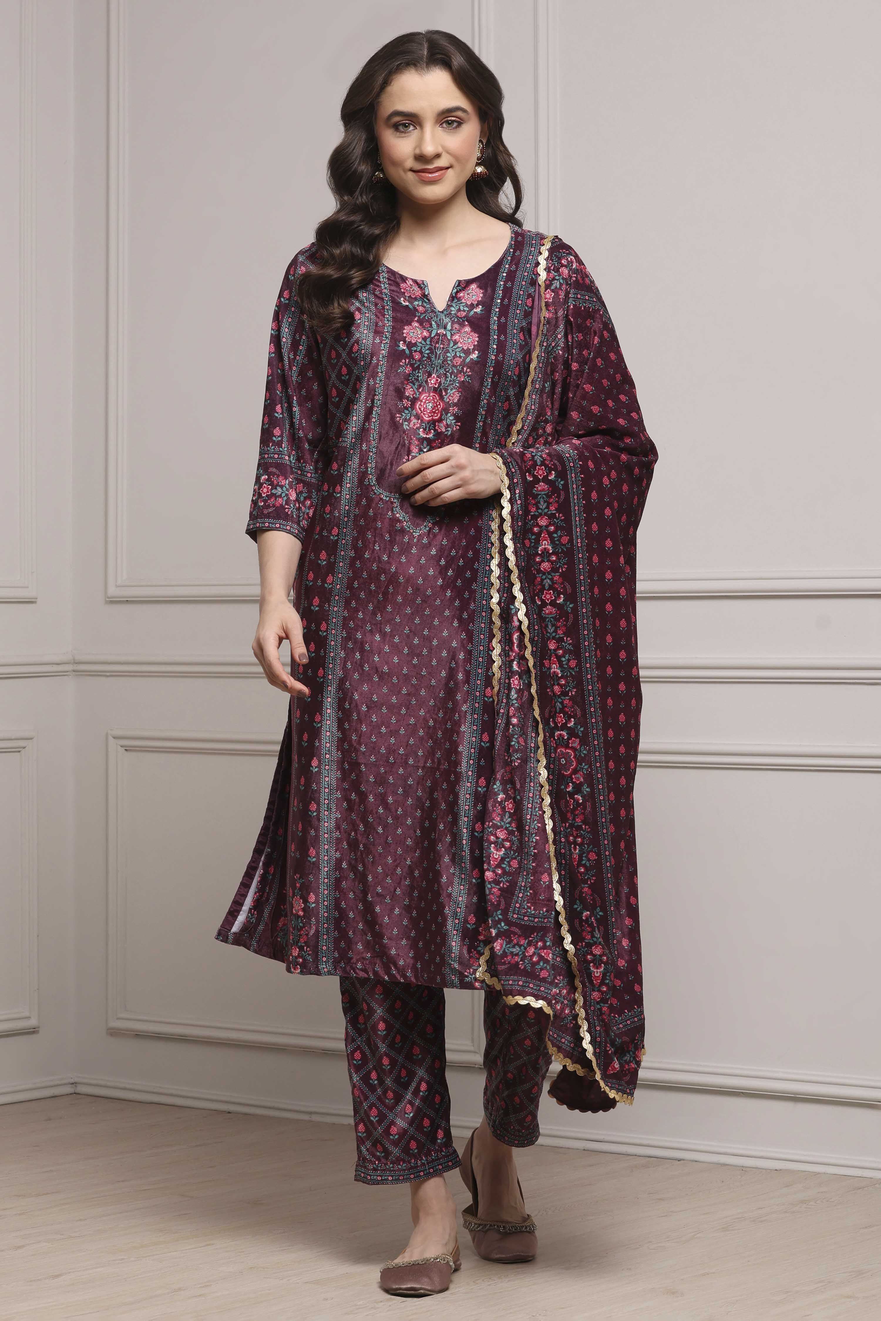 Plum Velvet Printed Straight Winter Suit Set image number 6