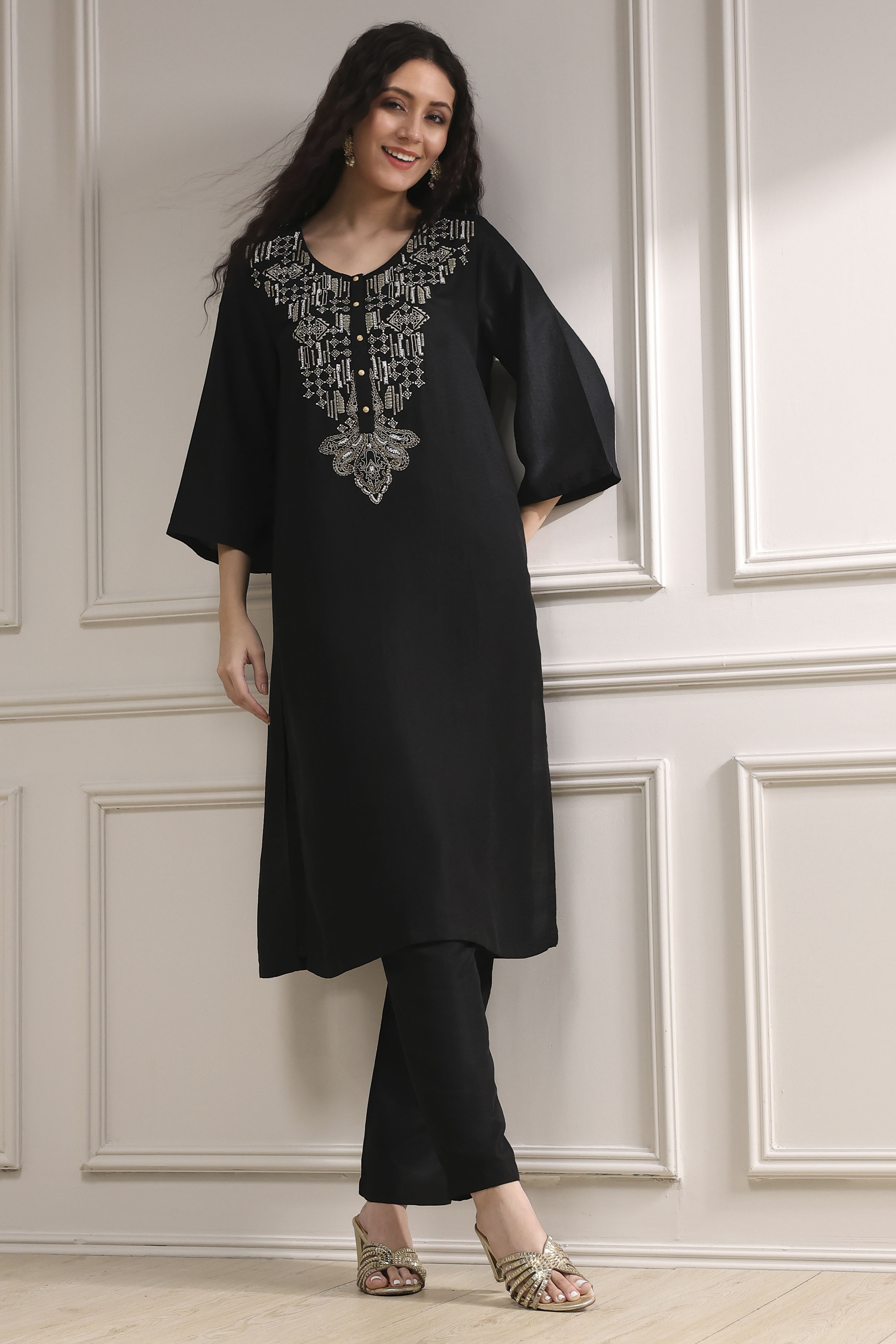 Black Textured Straight Kurta Pants Set image number 0