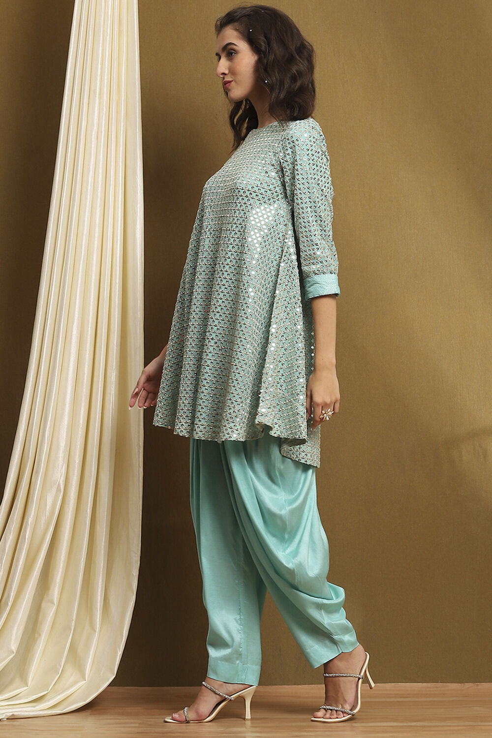 Aqua Blue Viscose Blend Embellished Asymmetric Kurta Set image number 3