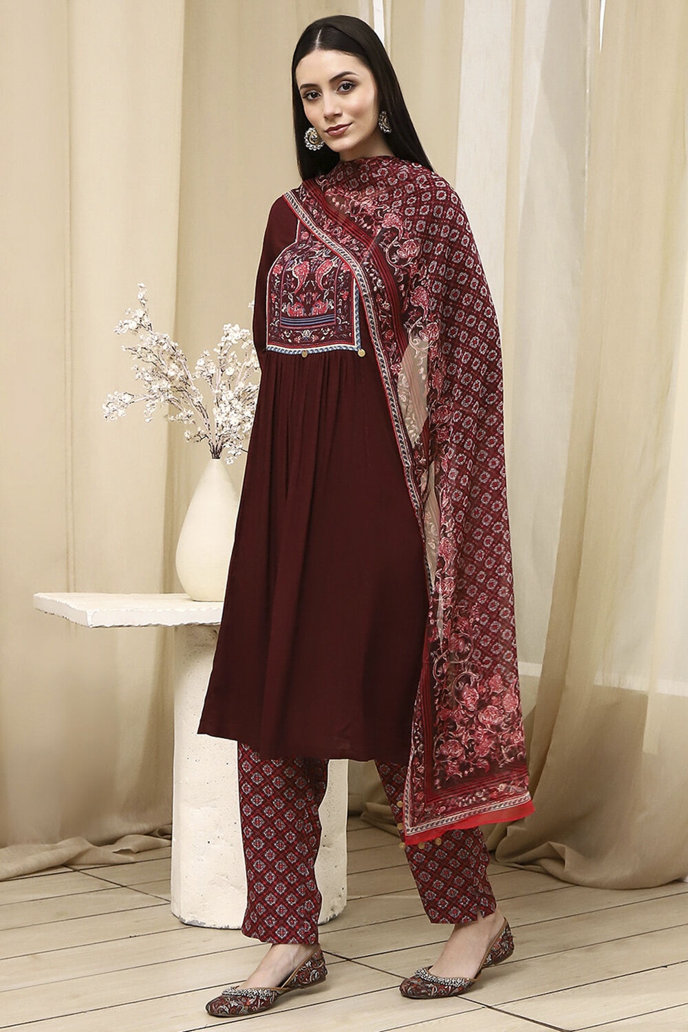 Plum Solid Gathered Straight Suit Set image number 3