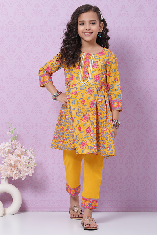 Yellow Cotton Flared Printed Kurta Set image number 0