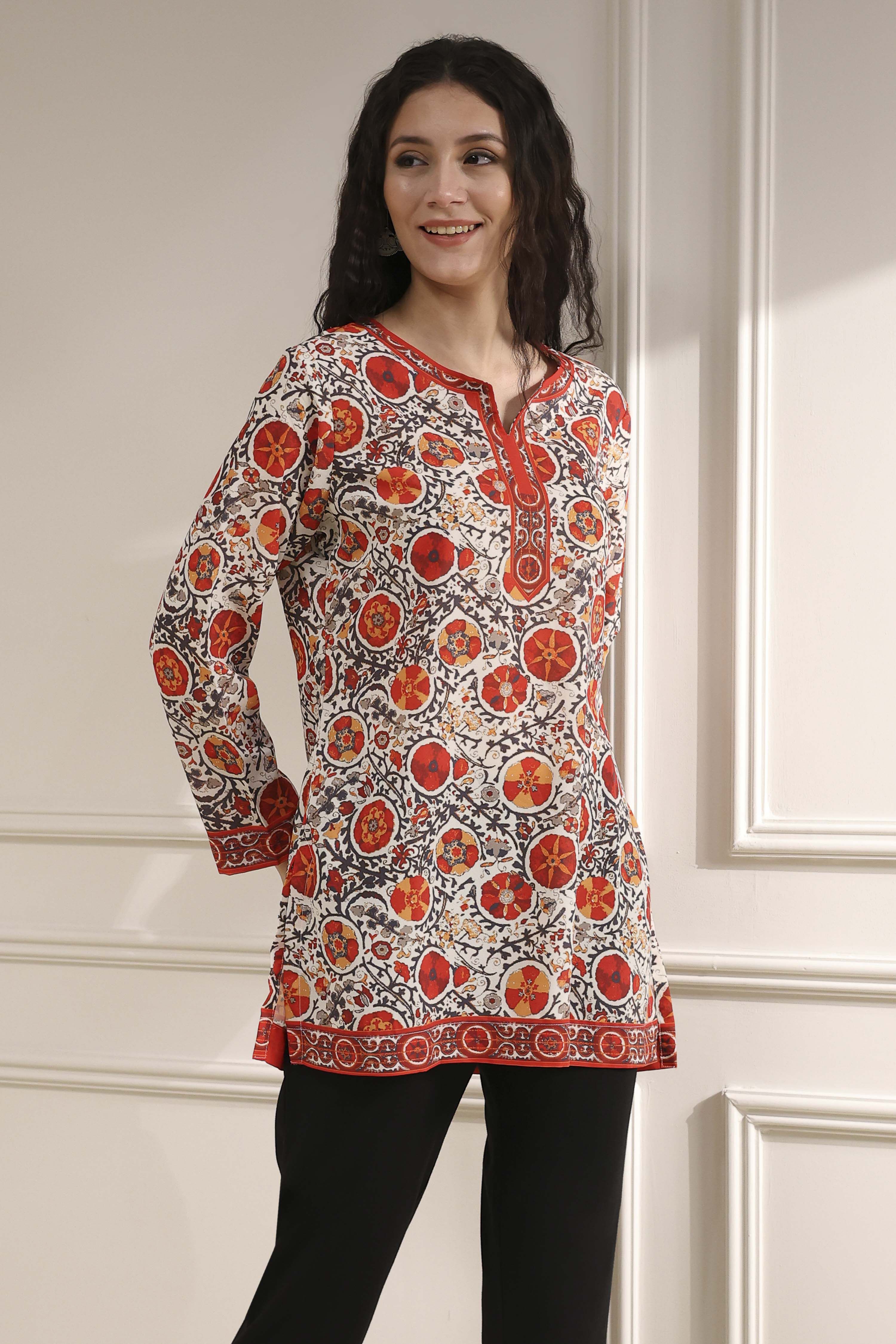 Off White-Red Polyester Straight Printed Short Kurta image number 4