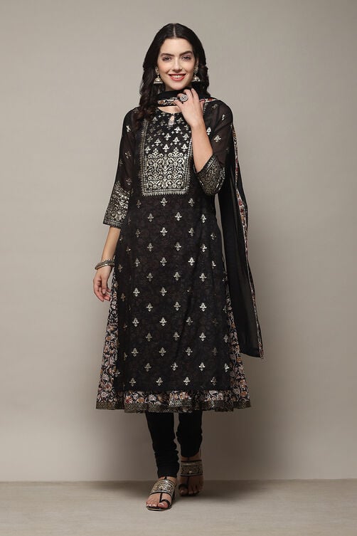 Off White Cotton Layered Printed Kurta Churidar Suit Set image number 7