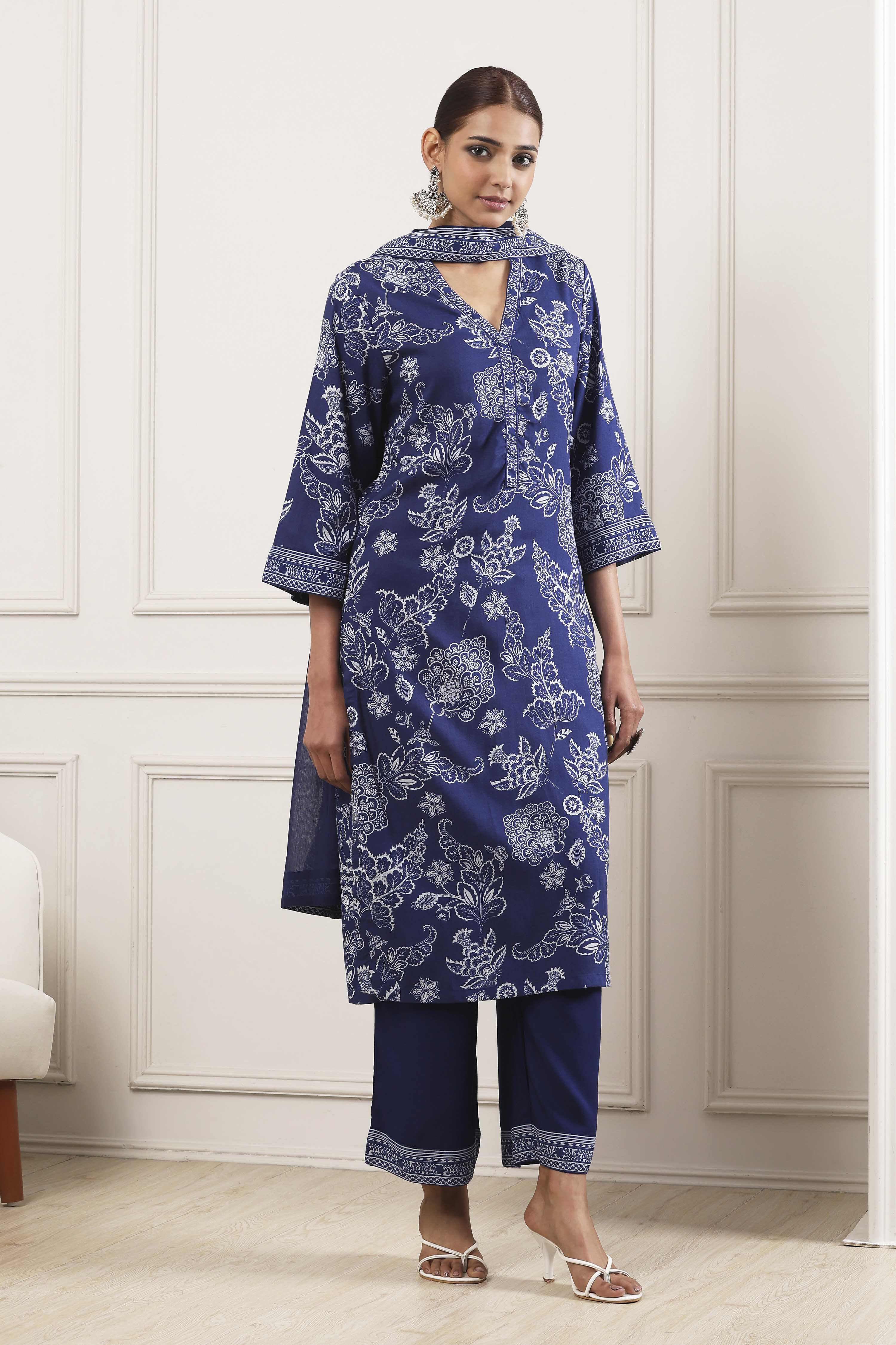 Red Floral Printed Straight Suit Set image number 5