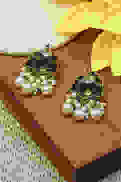 White Kundan Festive Studs image number 2