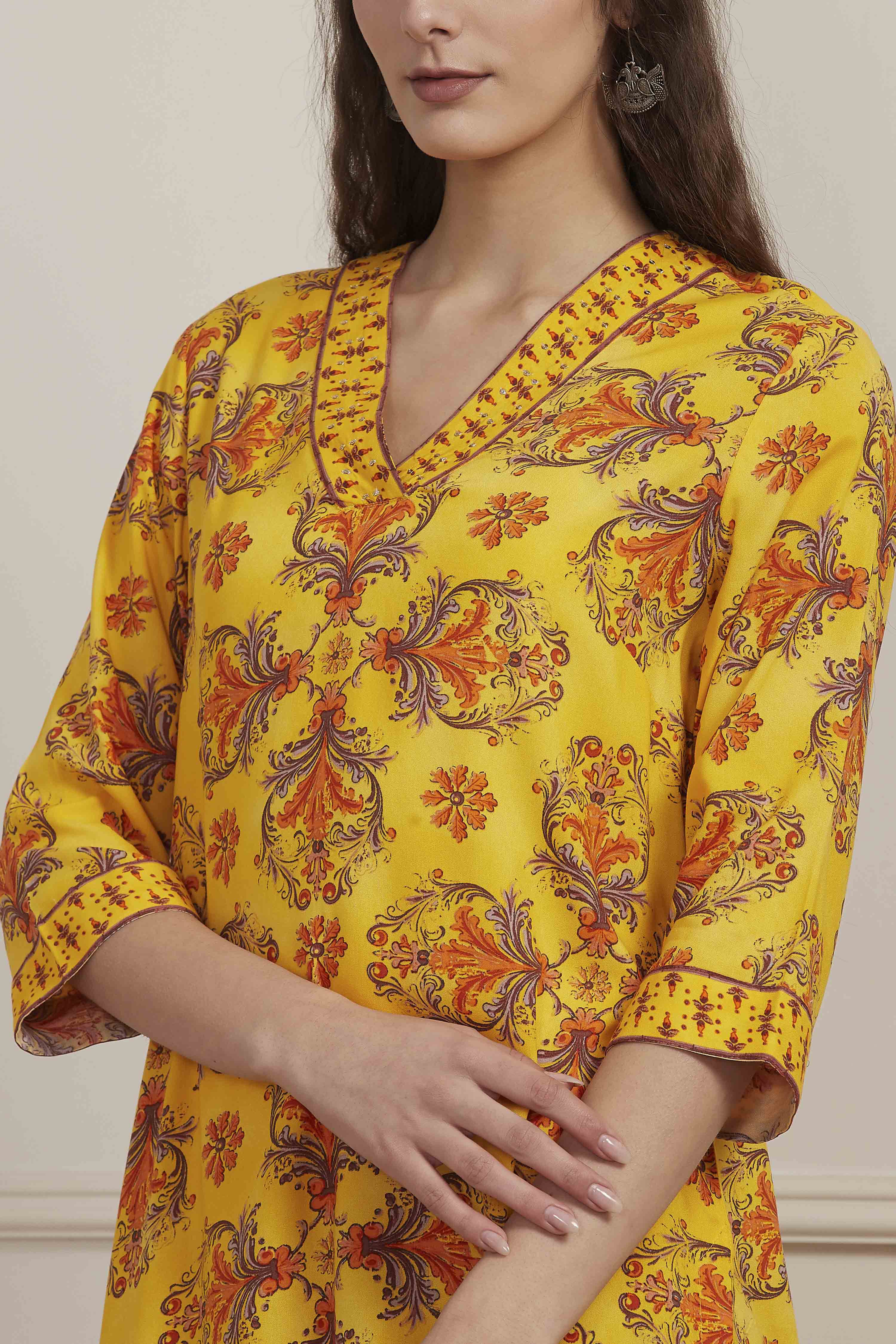Yellow Floral Printed Straight Kurta image number 1