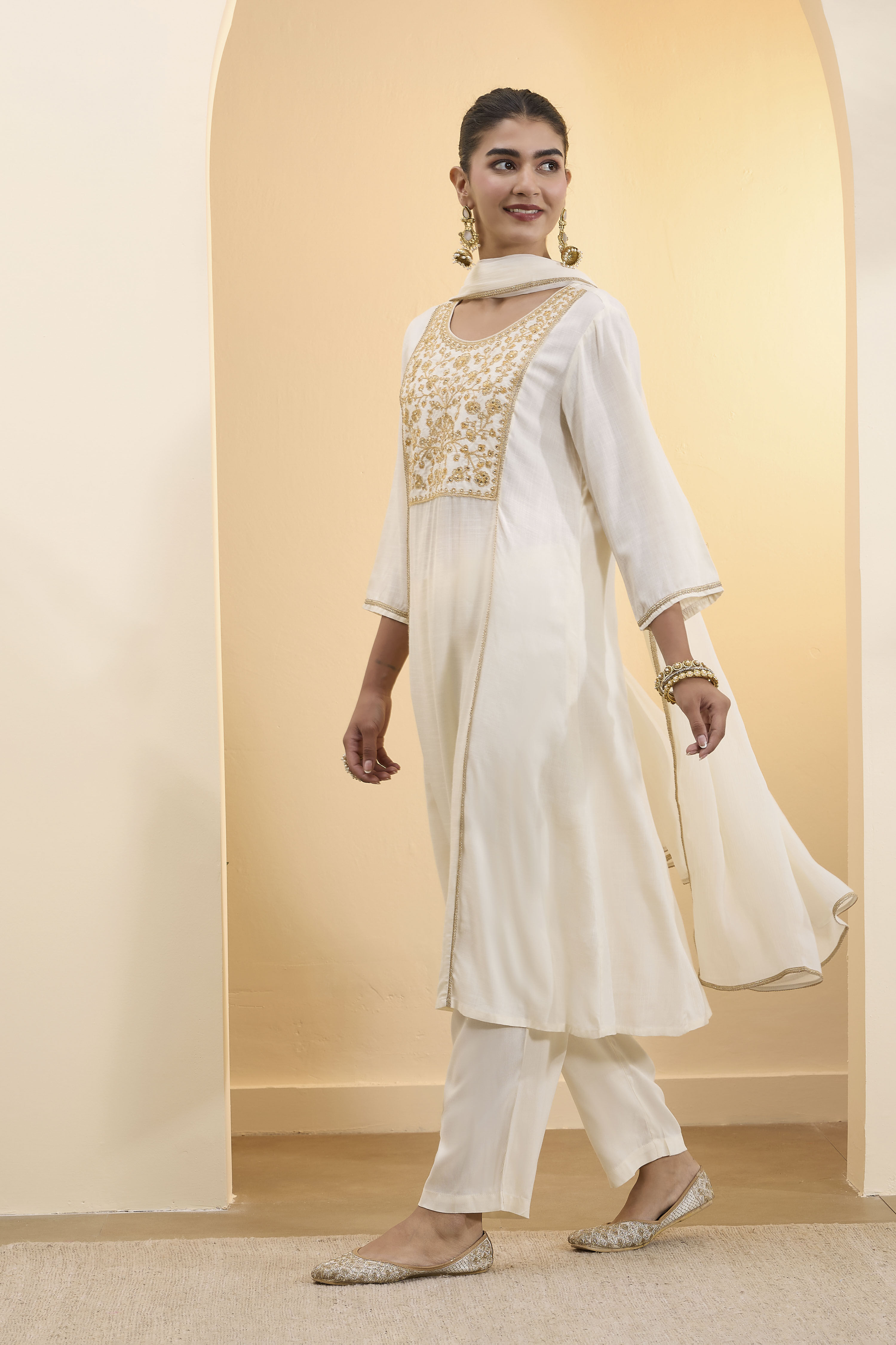 Off White Viscose Rayon Kalidar Suit Set image number 3