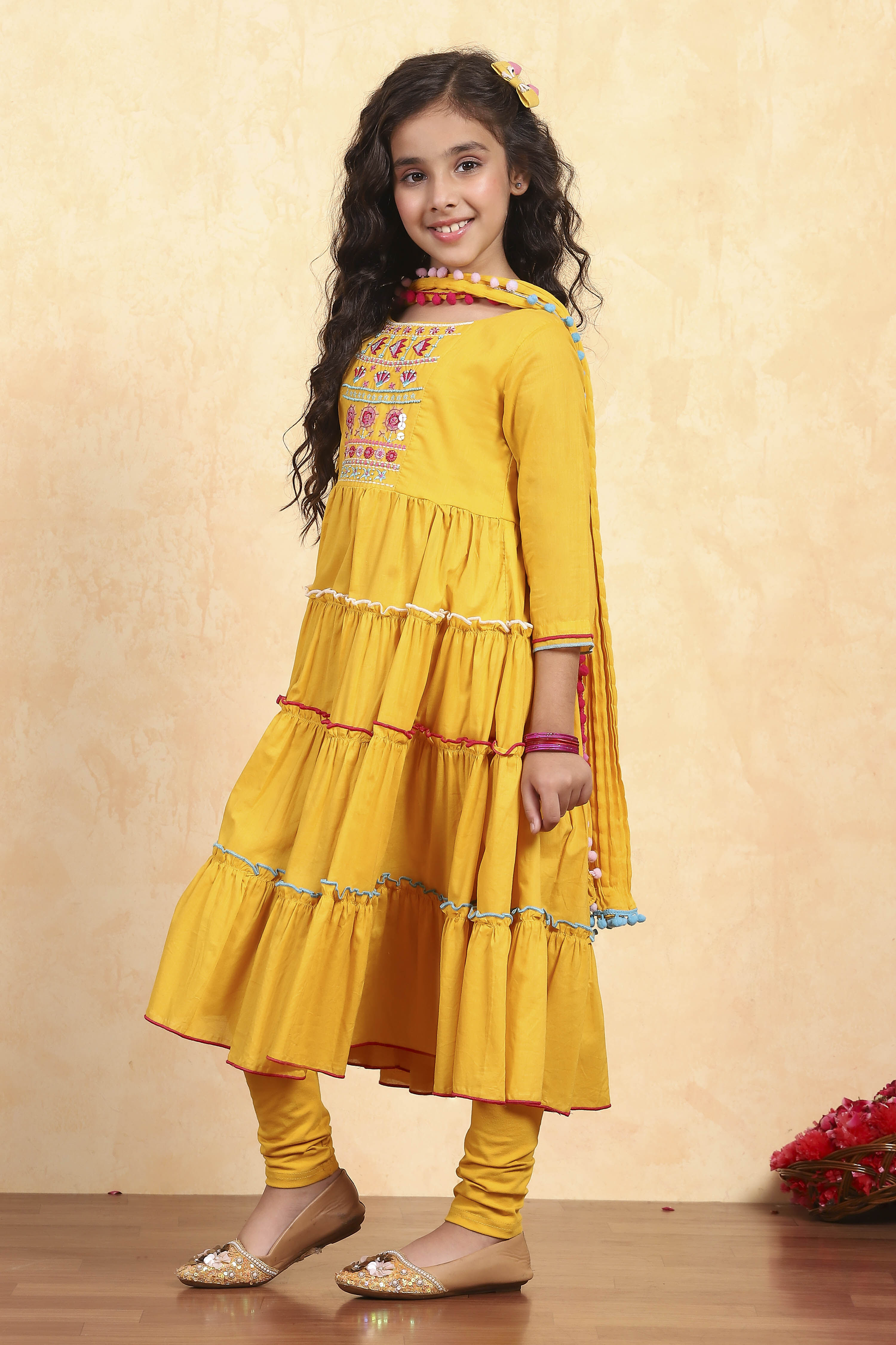 Green Cotton Tiered Solid Suit Set image number 3