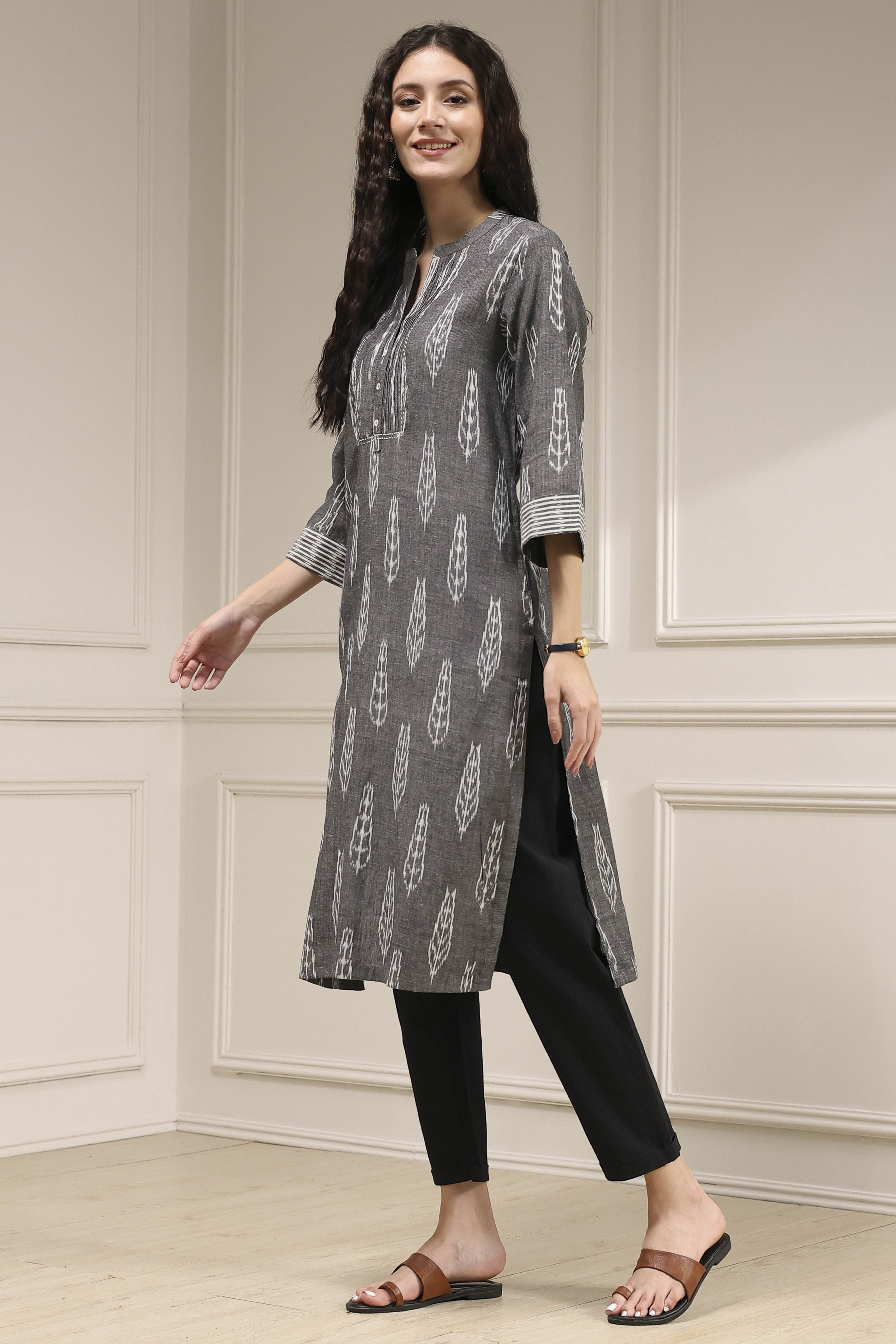 Grey Printed Straight Kurta image number 2