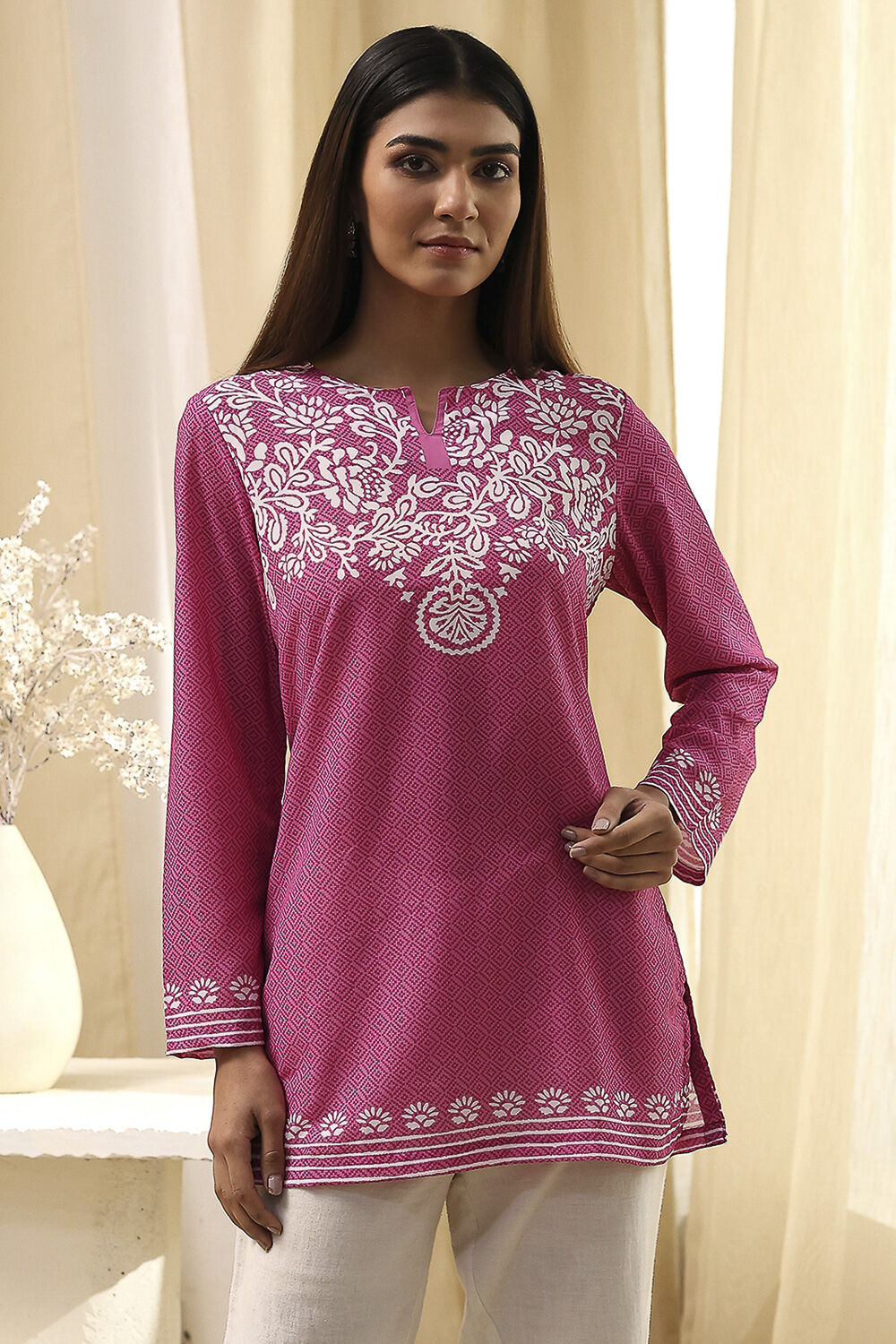 Pink Printed Straight Short Kurta image number 5