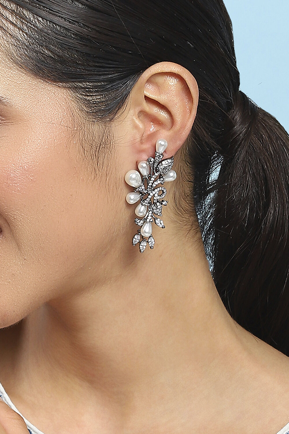 Grey Alloy Drop & Danglers image number 1