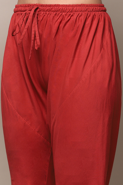 Red Cambric Fitted Kurta Churidar Suit Set image number 2