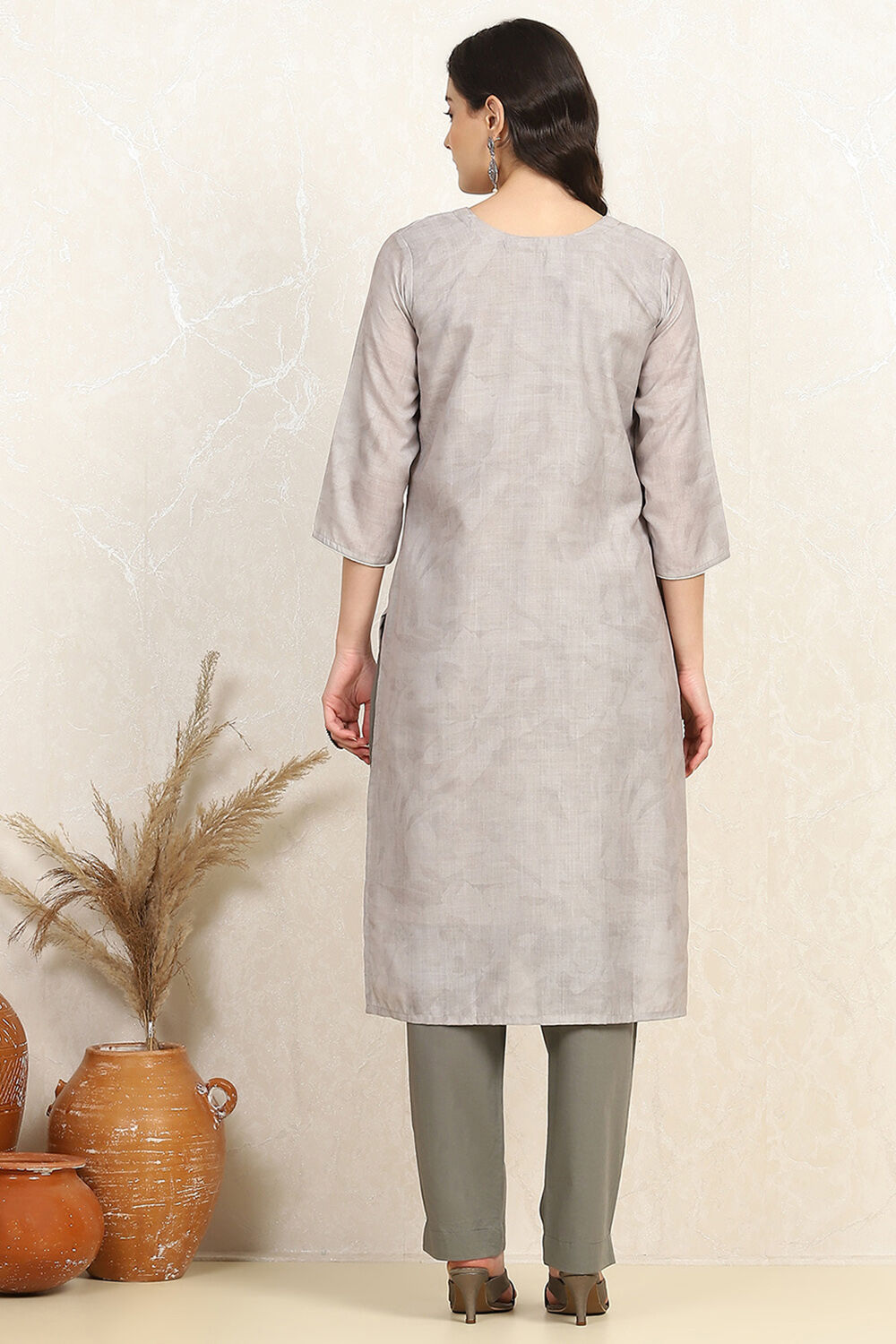 Gray Cotton Unstitched Suit Set image number 5