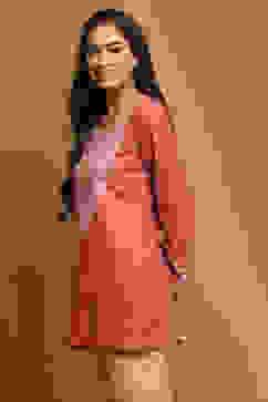 Maroon Polyester Blend Straight Short Kurti image number 2