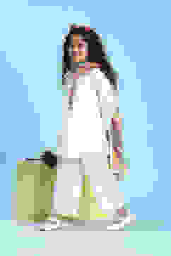 White Cotton Solid Straight Suit Set image number 3