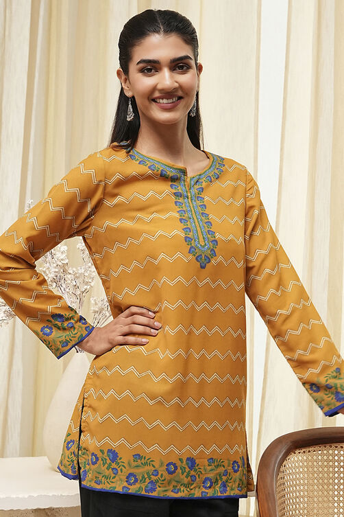Mustard Yellow Printed Straight Short Kurta image number 1