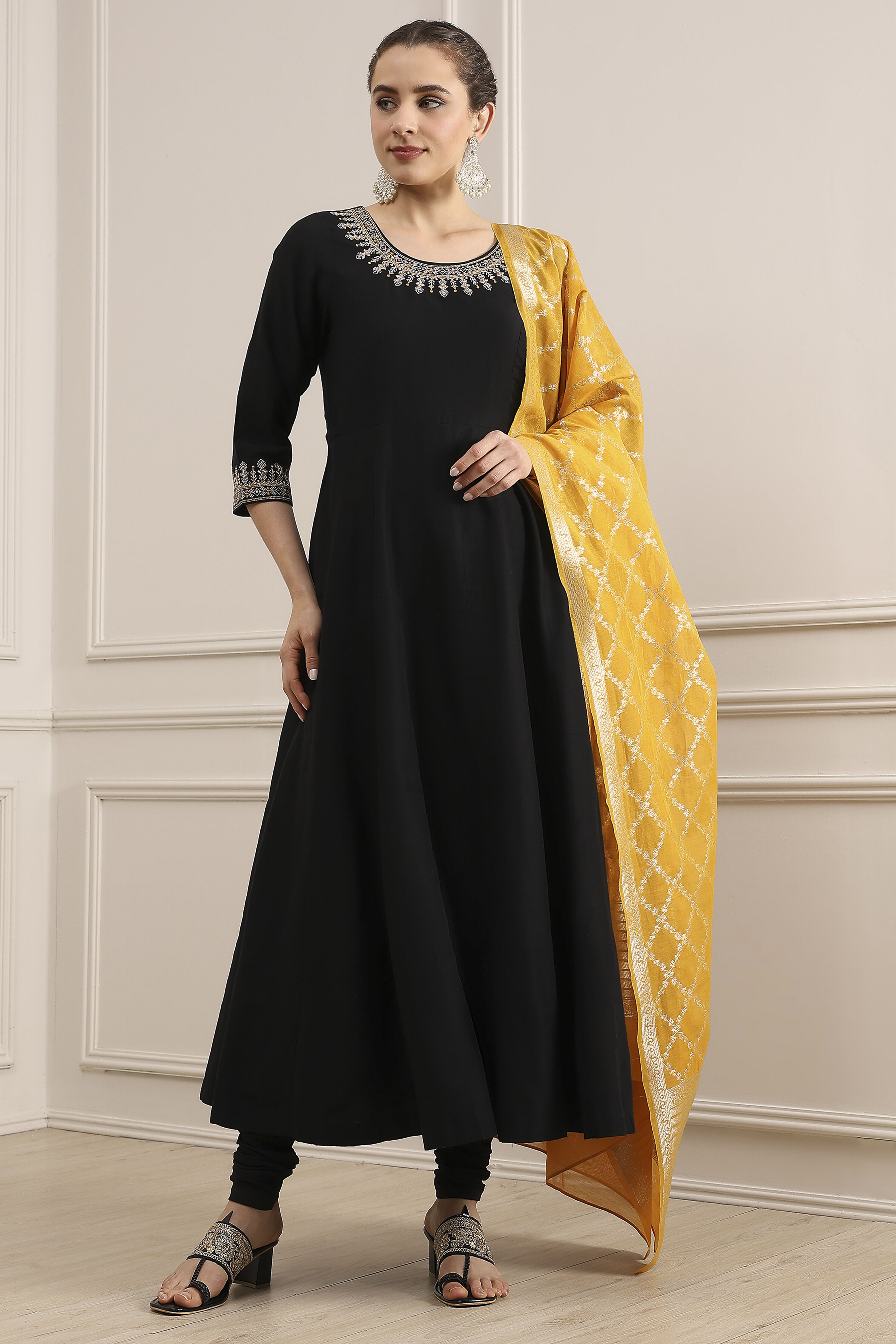 Black Solid Art Silk Anarkali Suit Set image number 5