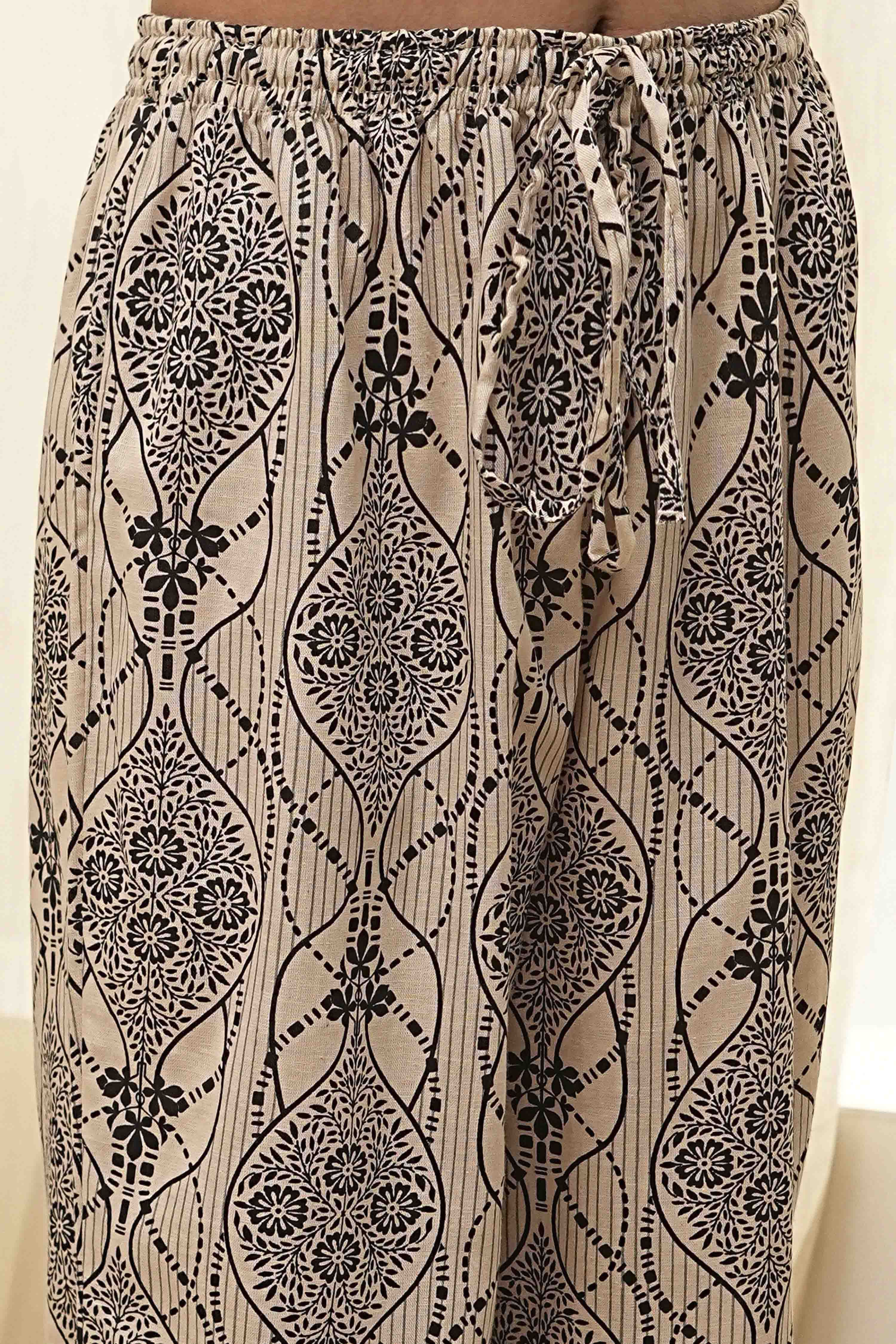 Black and Beige Printed Straight Kurta Set image number 2
