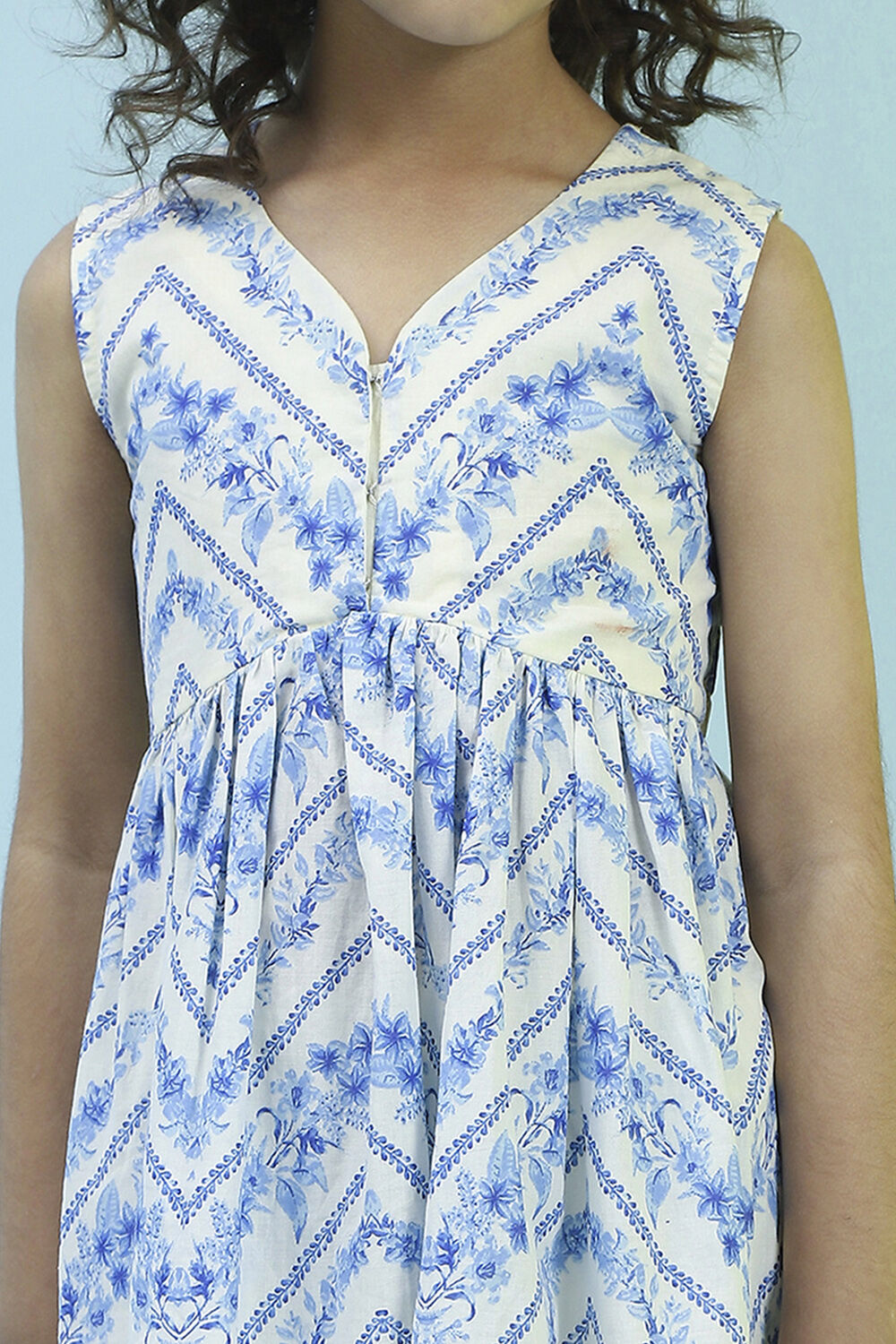 Cream-Colored Cotton Floral Gathered Kurta Set image number 1