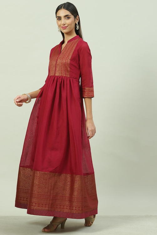 Maroon Yarn-Dyed Flared Kurta image number 2