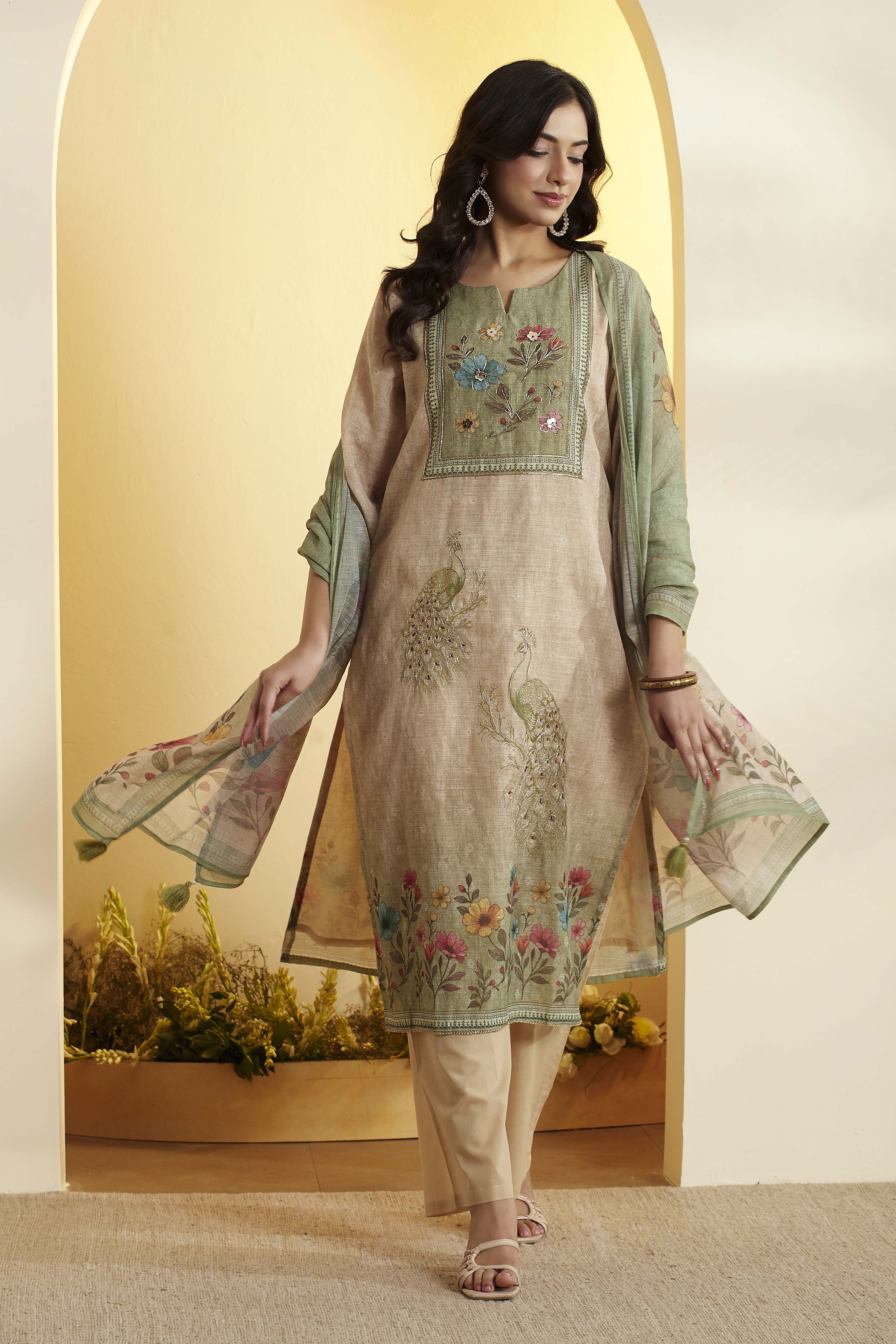 Green Poly Linen Straight Suit Set image number 6