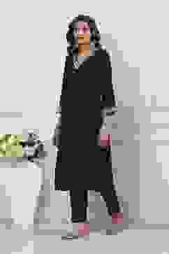 Black Solid Straight Kurta image number 2