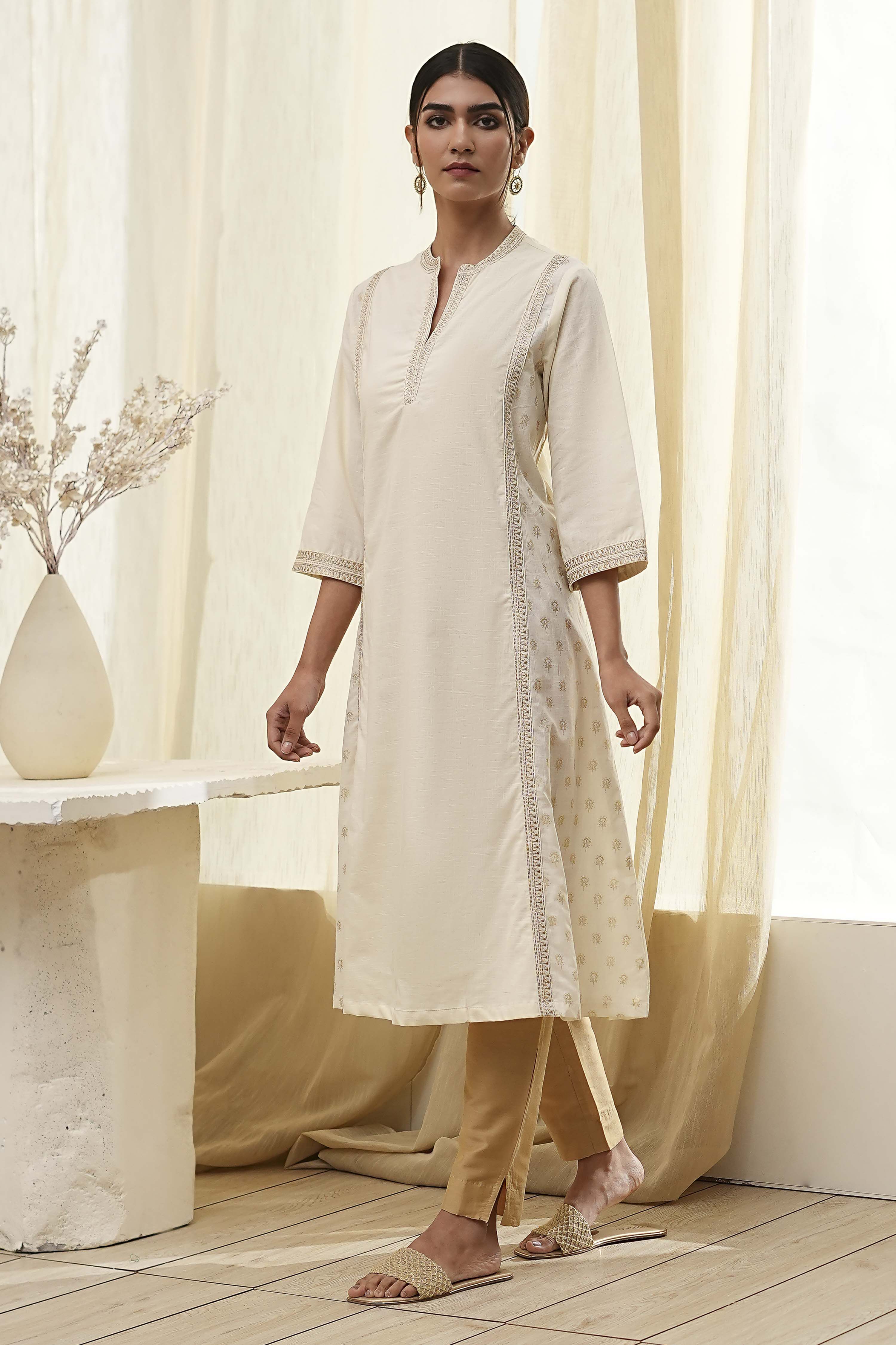 Cream-Colored Cotton Printed A-Line Kurta image number 2