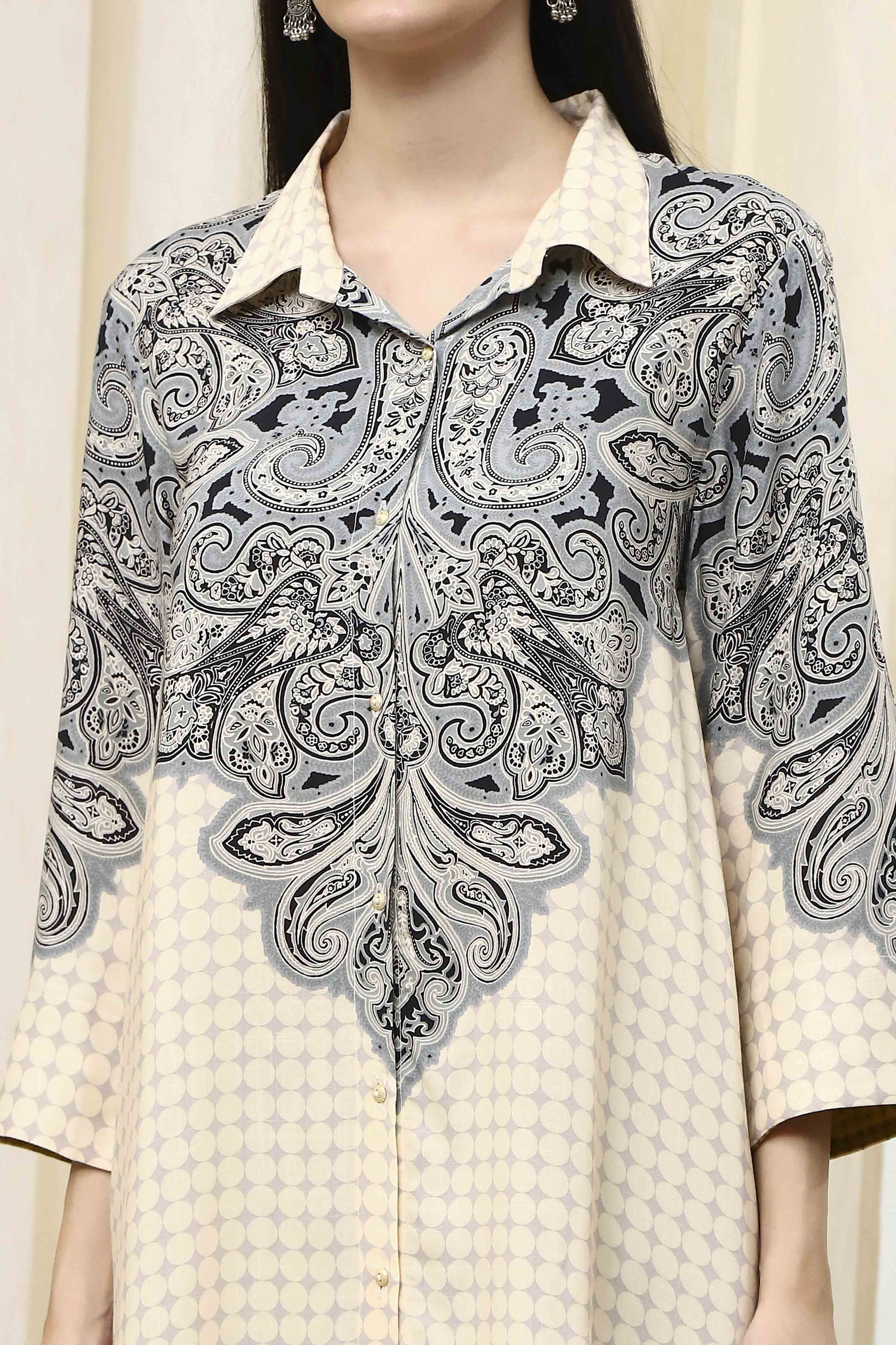 Ivory Printed Shirt-Style Straight Short Kurta image number 1