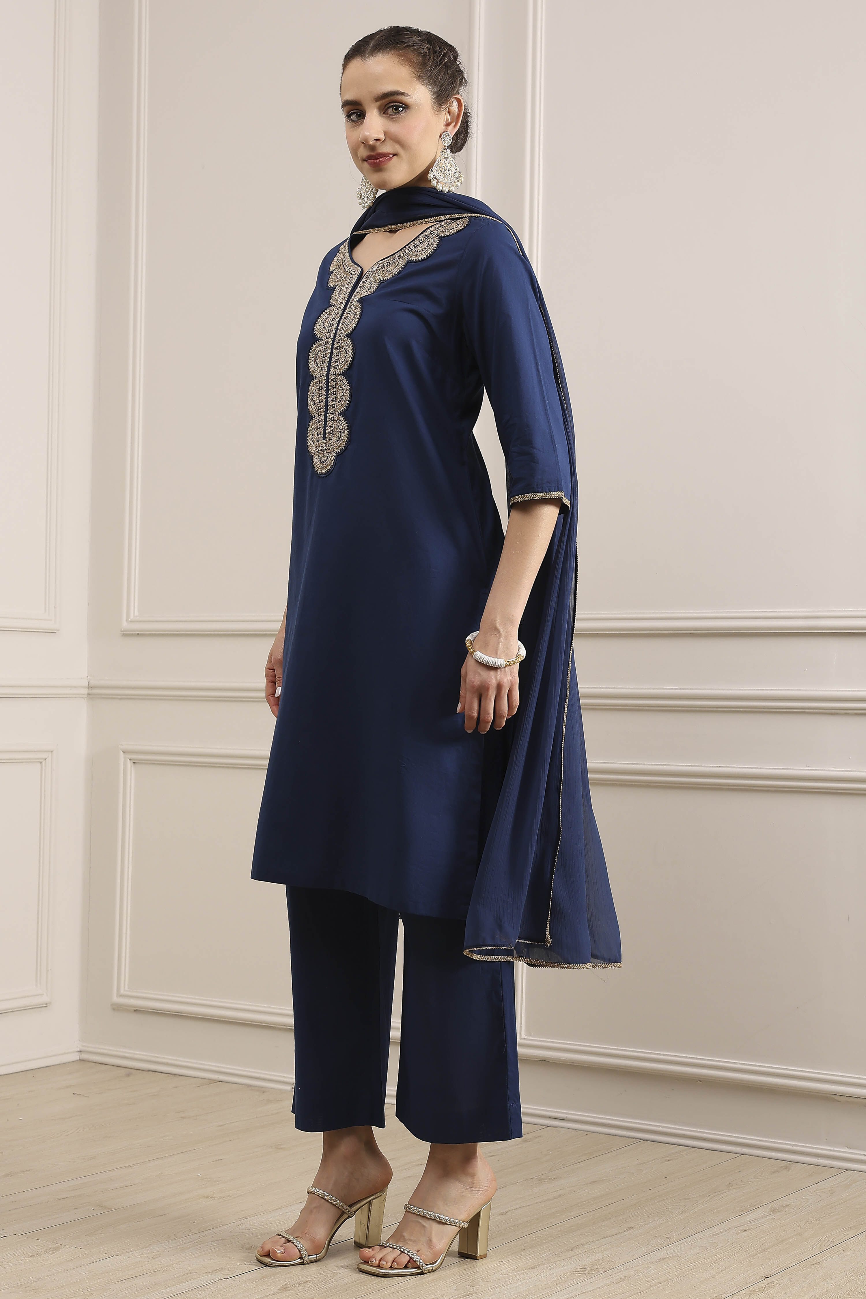 Yellow Cotton Solid Straight Suit Set image number 3