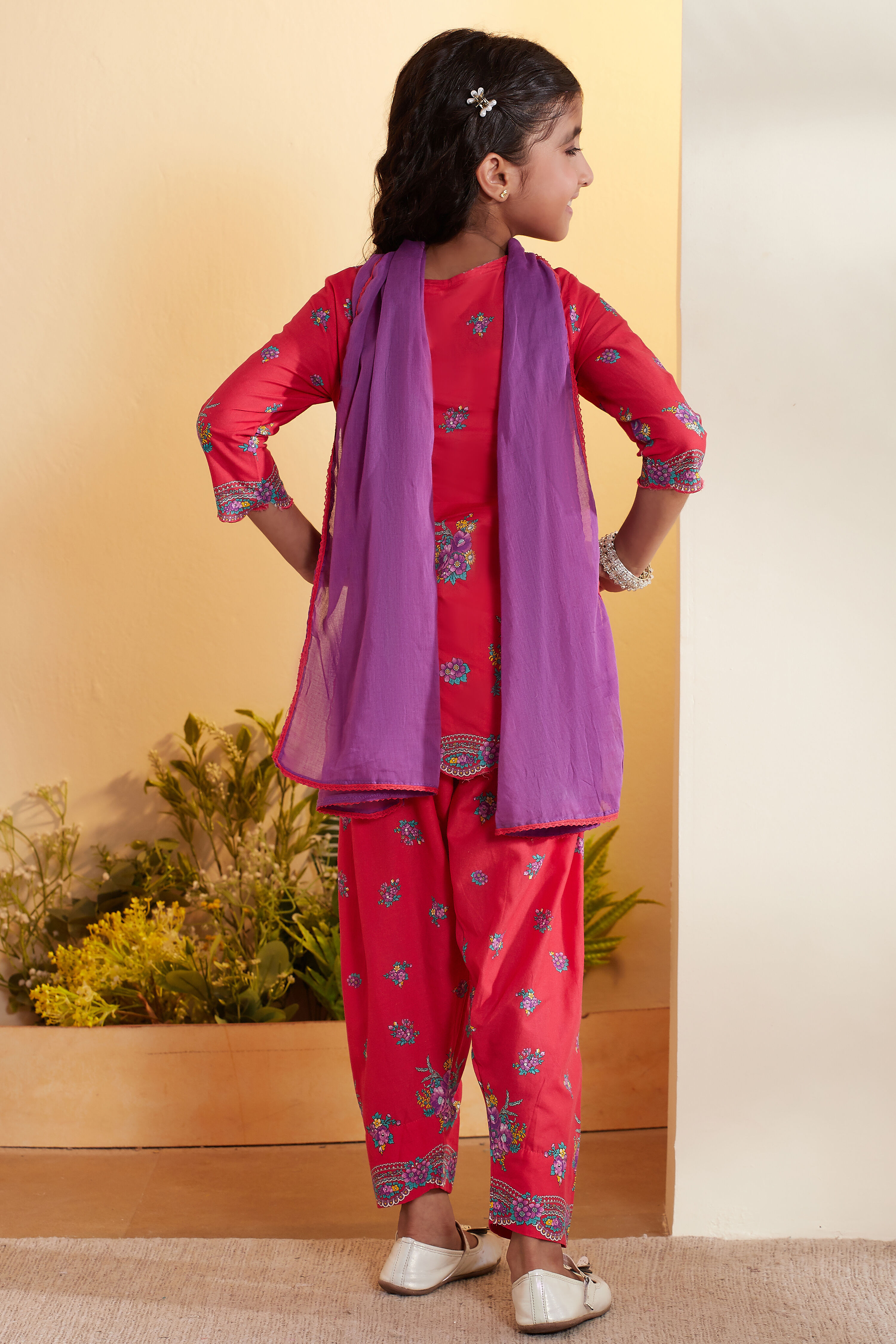 Red Cotton Floral Printed Straight Kurta Set image number 5