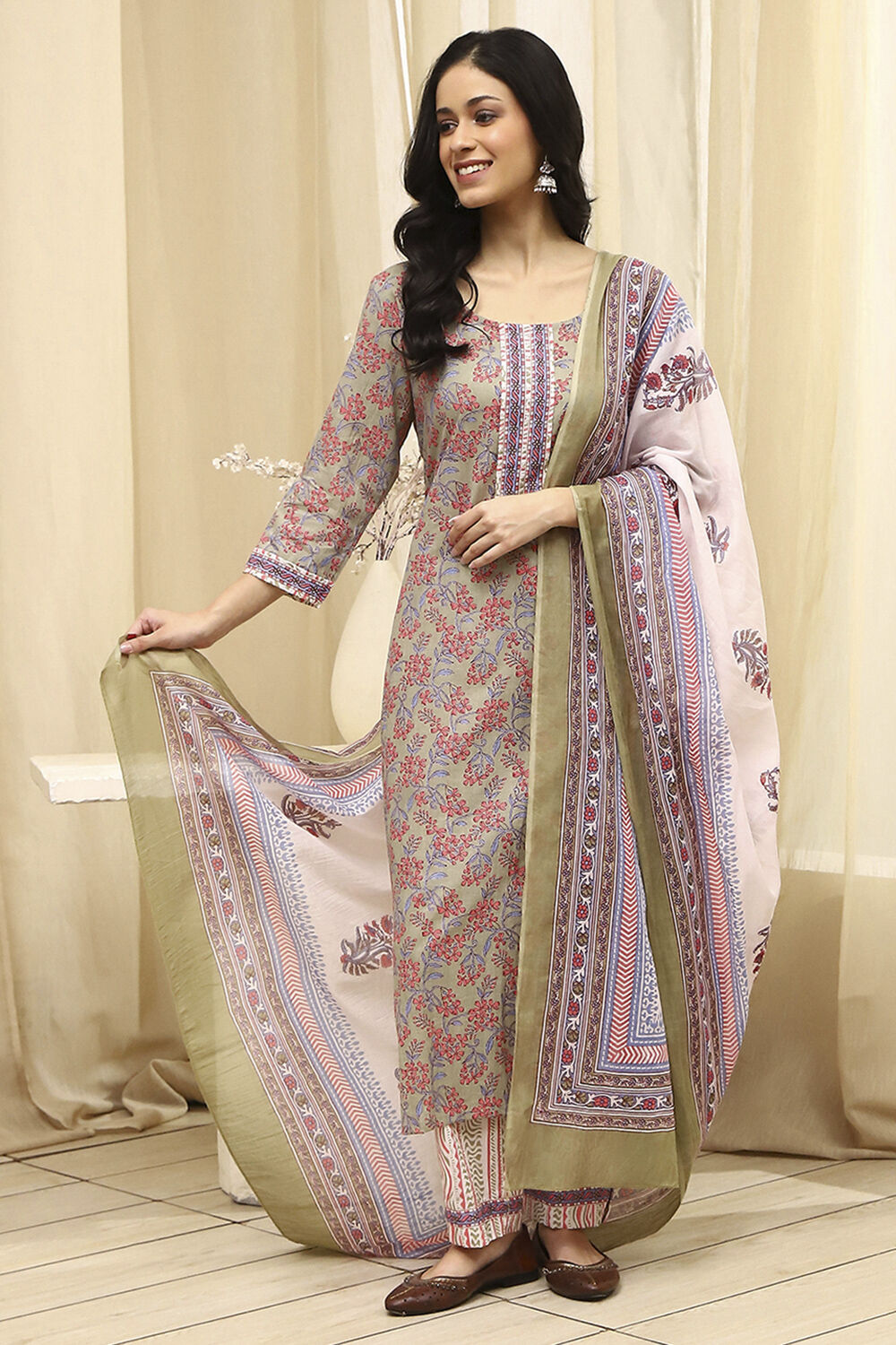 Green Cotton Screen Print Unstitched Suit Set image number 1