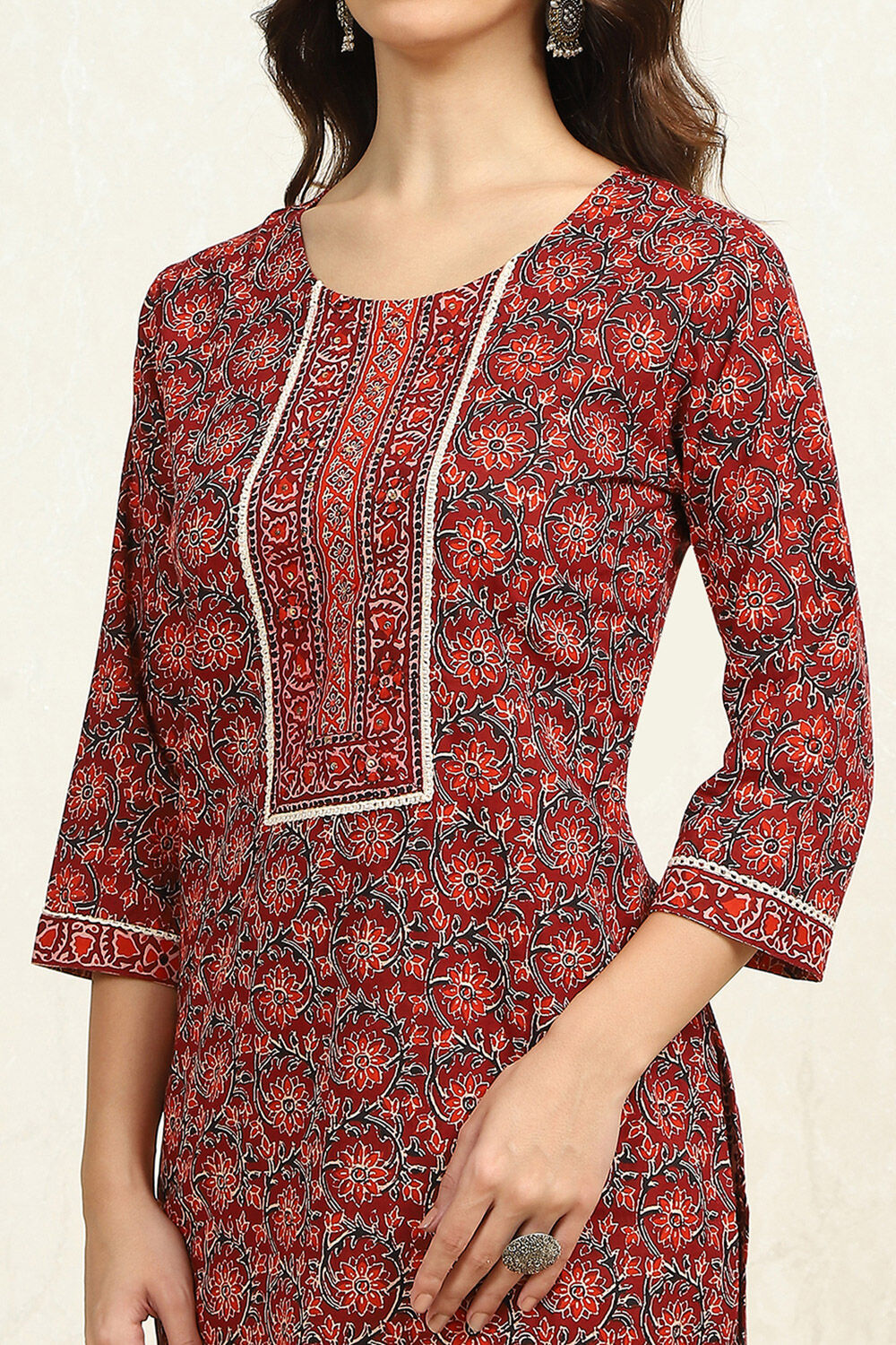 Green Cotton Floral Printed Unstitched Suit Set image number 2