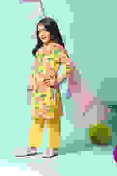 Yellow Cotton Straight Kurta Slim Pants Suit Set image number 5