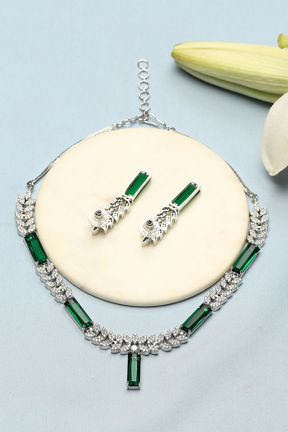 Emerald Green Brass Necklace Set image number 2