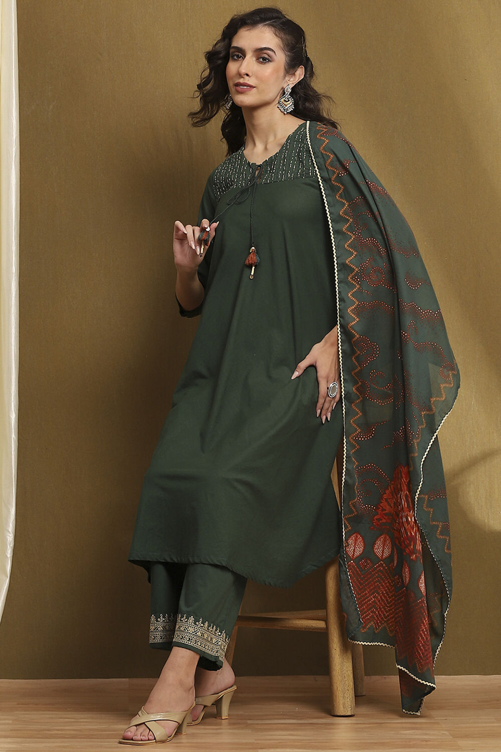 Dark Green Cotton Solid A-Line Suit Set image number 0