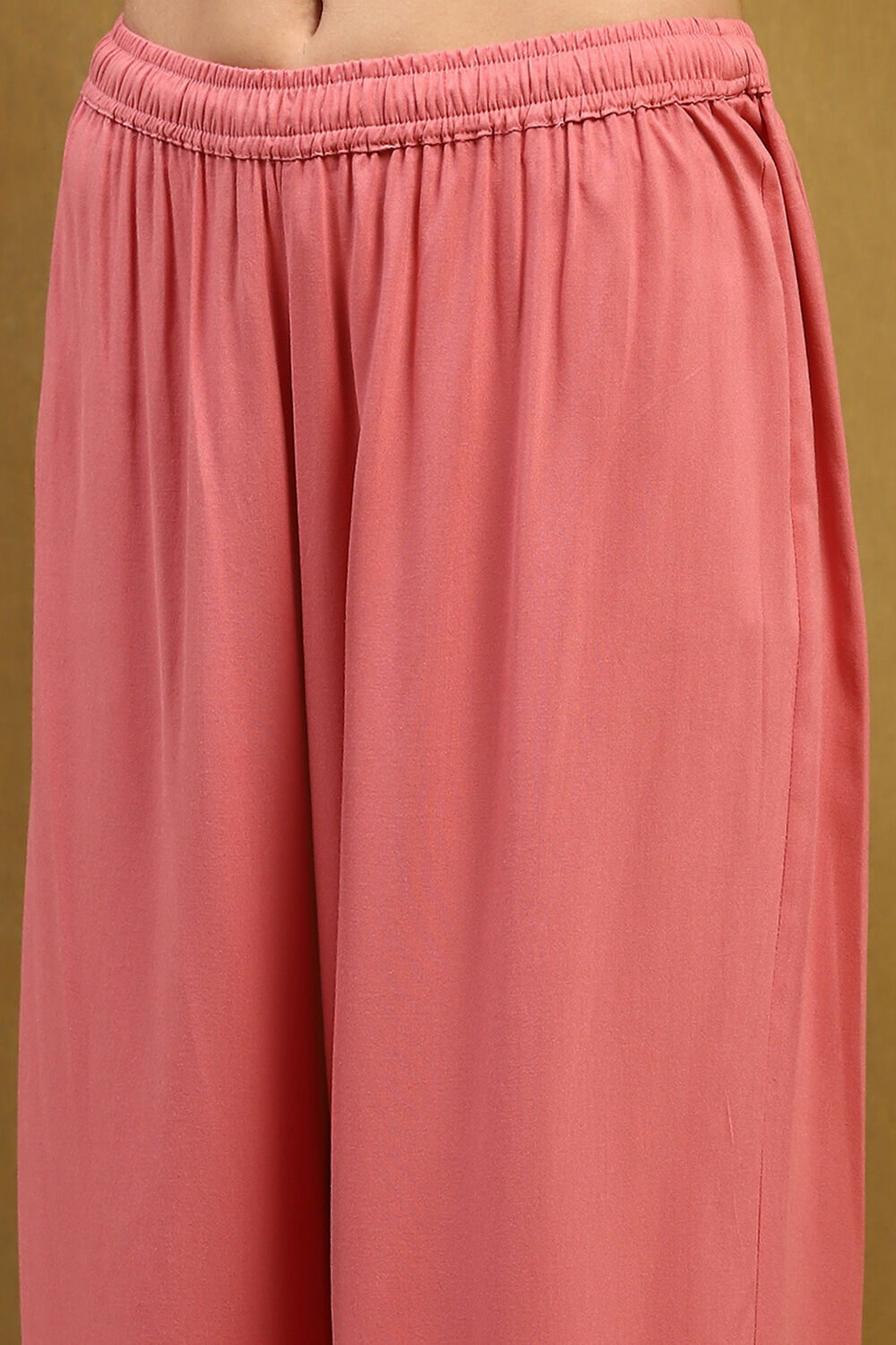 Pink Silk Chanderi Floral Embroidered Gathered Suit Set image number 2