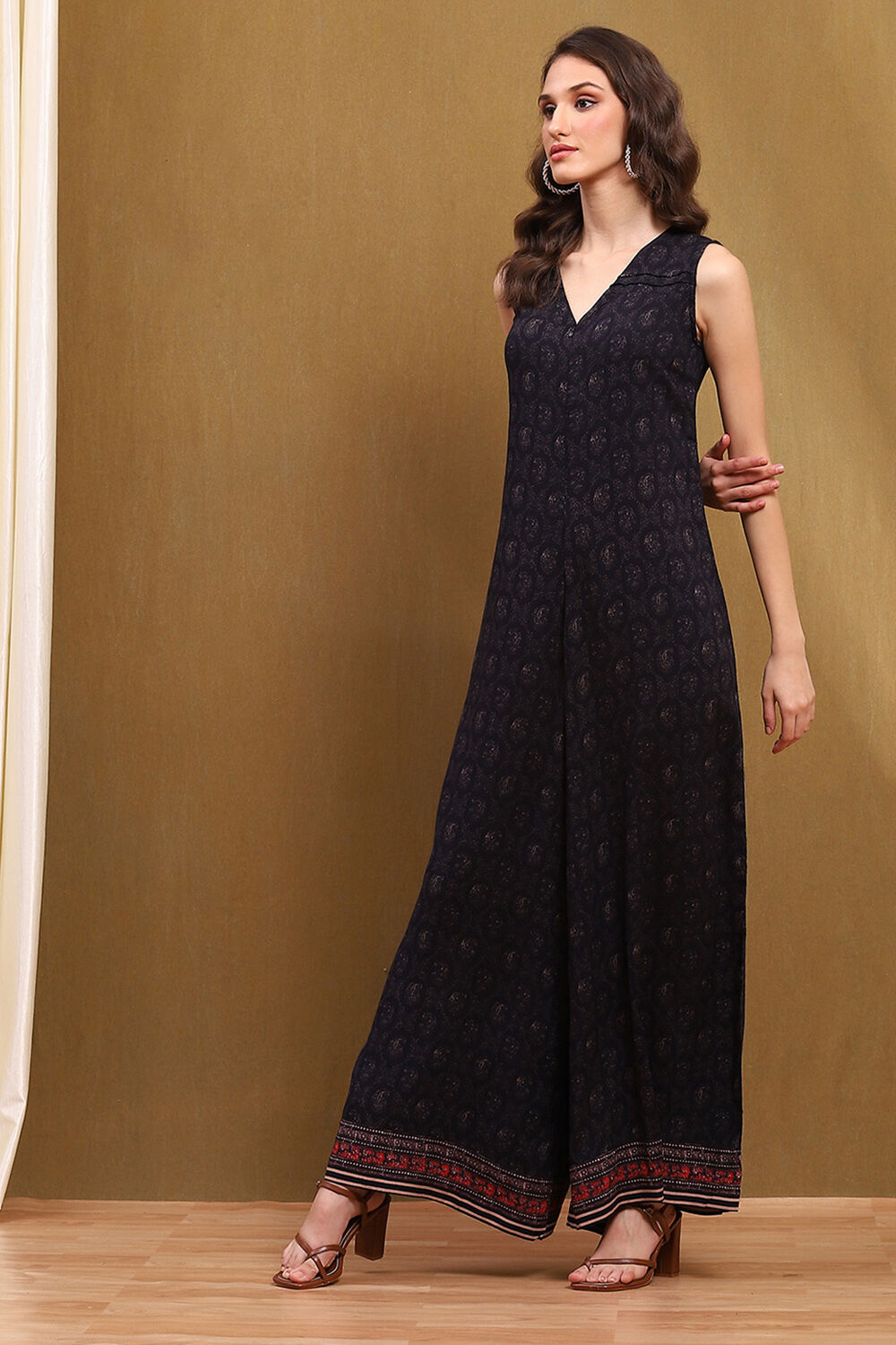 Black Block-Printed Straight Jumpsuit image number 7