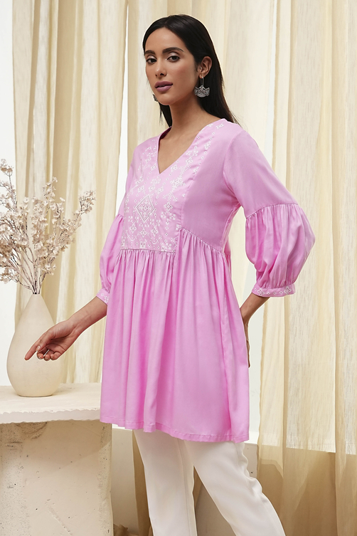Pink Solid Flared Short Kurta image number 2