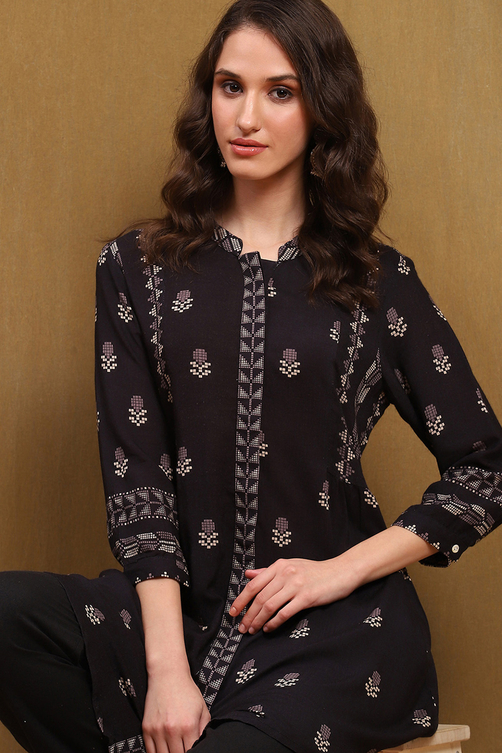 Navy Blue Floral Printed Gathered Short Kurta image number 6
