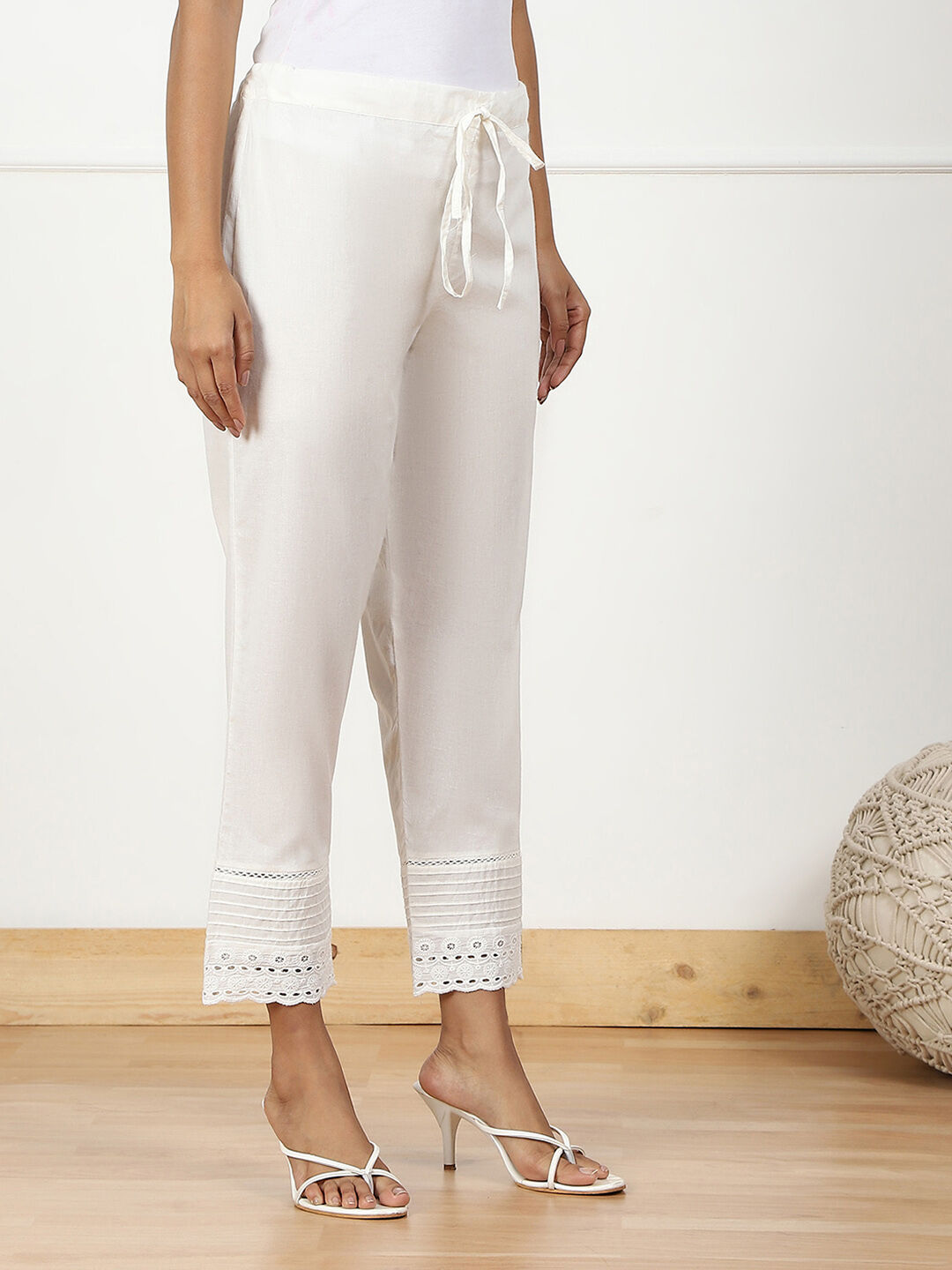 Red Cotton Solid Pant image number 3