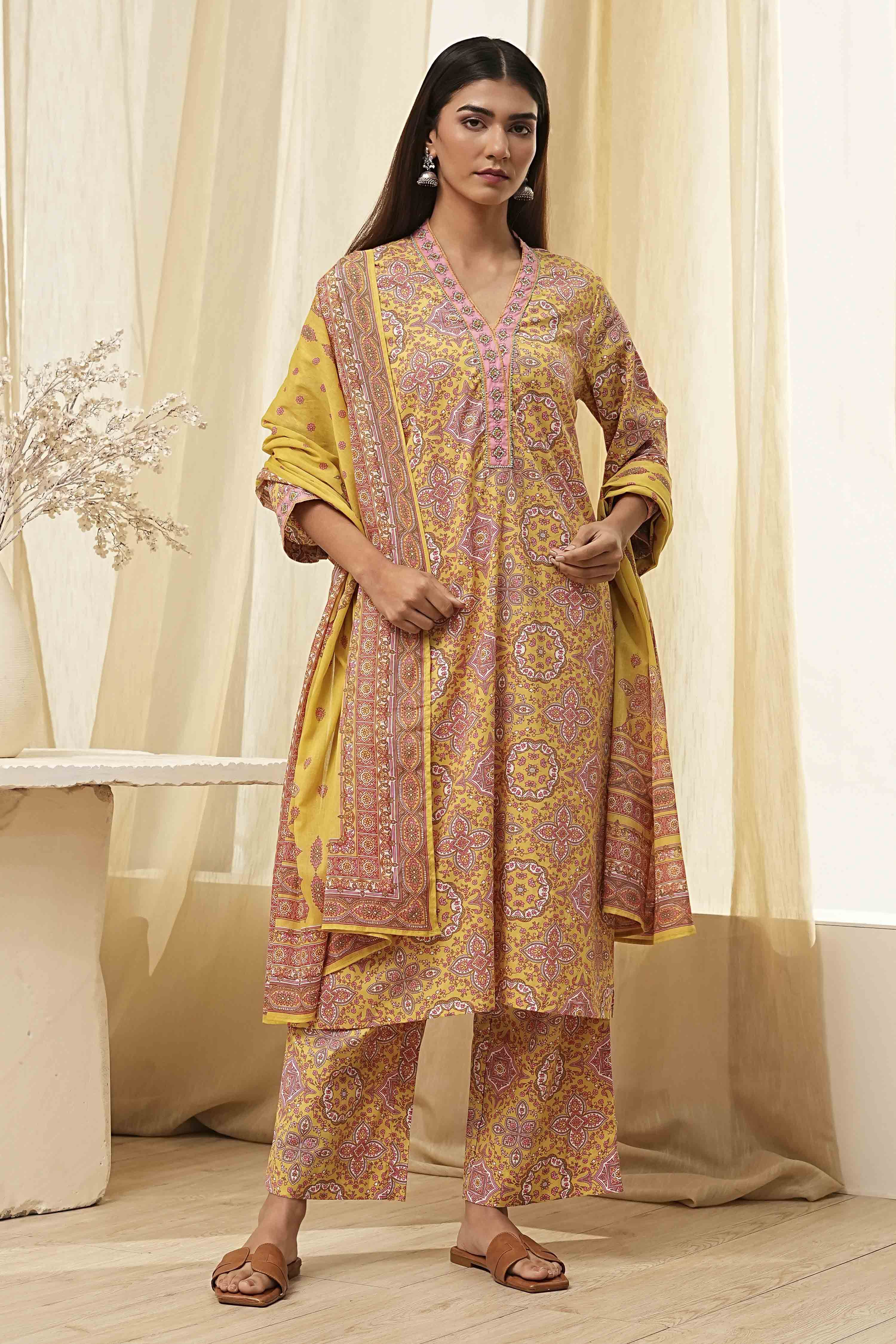 Green Cotton Printed Straight Suit Set image number 6