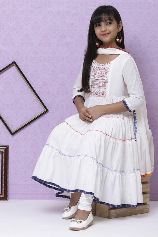 Off White Cotton Girls Tiered Kurta Churidar Suit Set image number 0