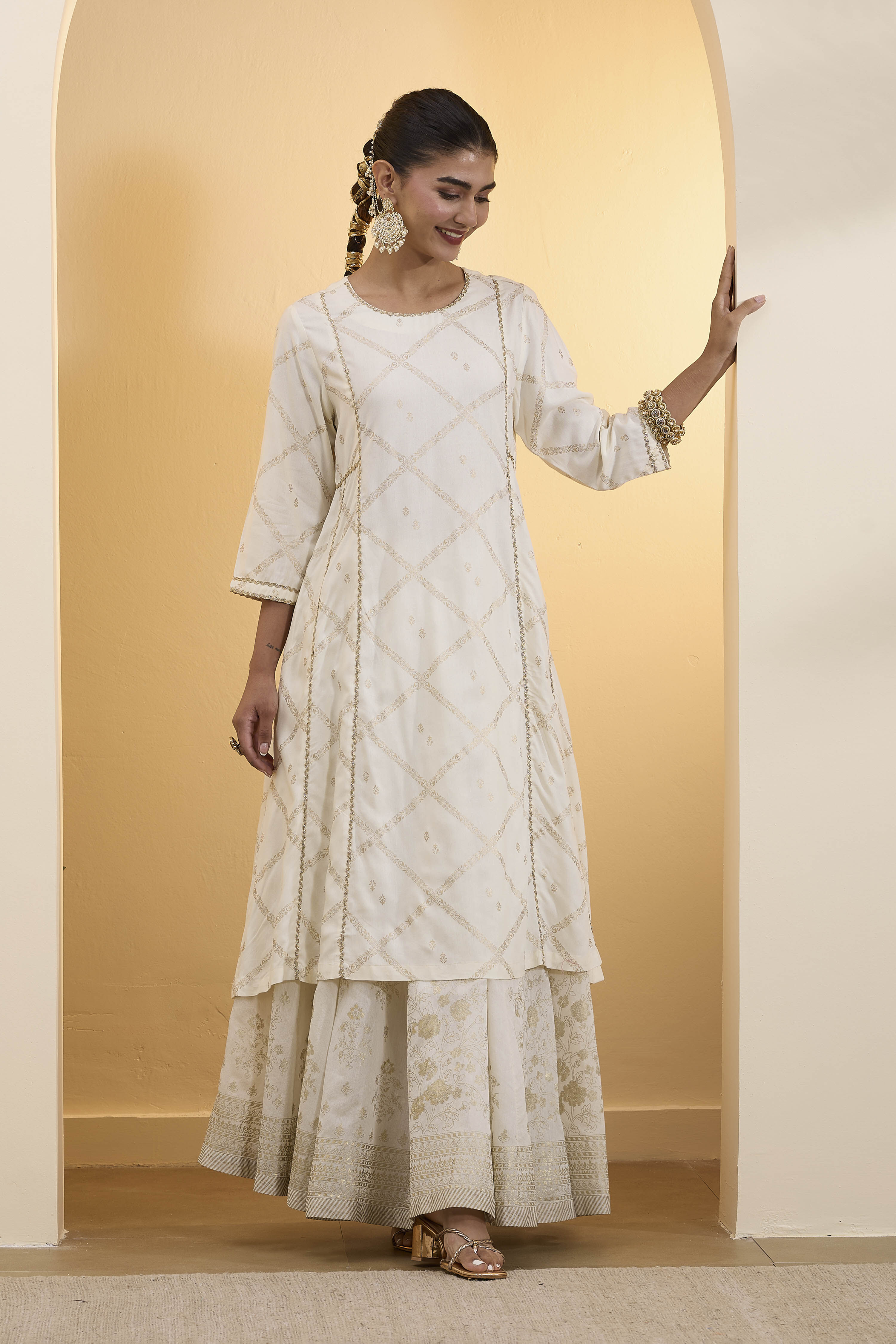 Off-White Viscose Rayon Straight Kurta image number 5