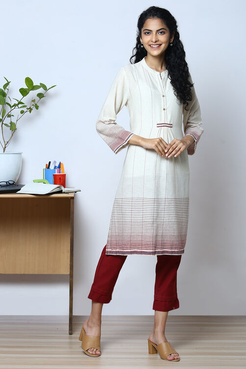 Off White Cotton Yarndyed Kurta image number 2