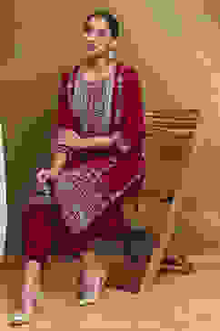 Red Velvet Embroidered Straight Kurta Set image number 0