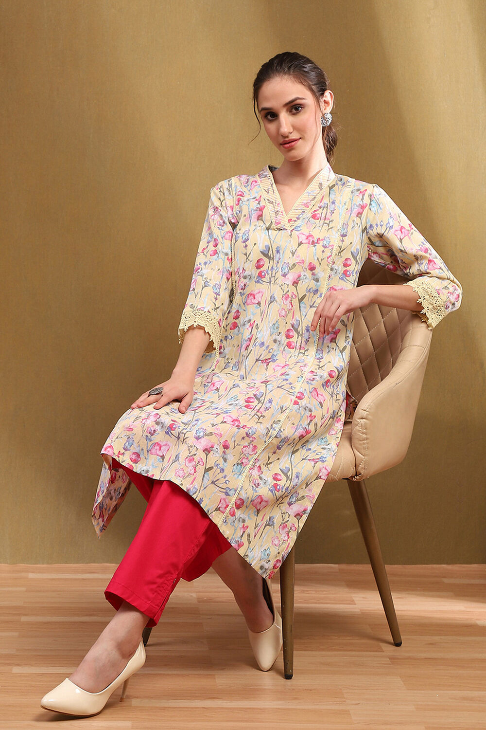 Beige Cotton Straight Kurta image number 0