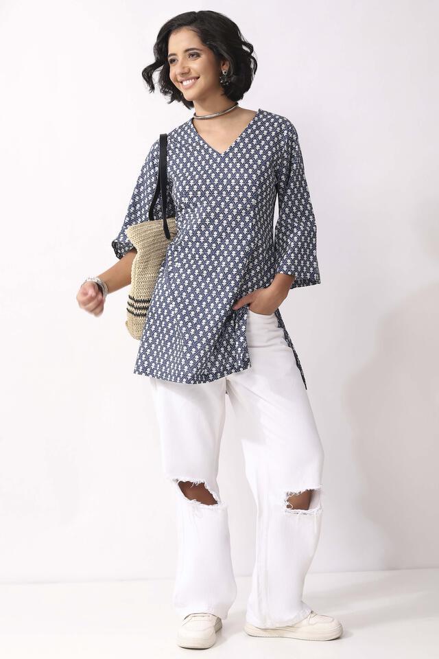 BIBA Nxt Women Indigo Cotton Printed Straight Short Kurti in Indigo