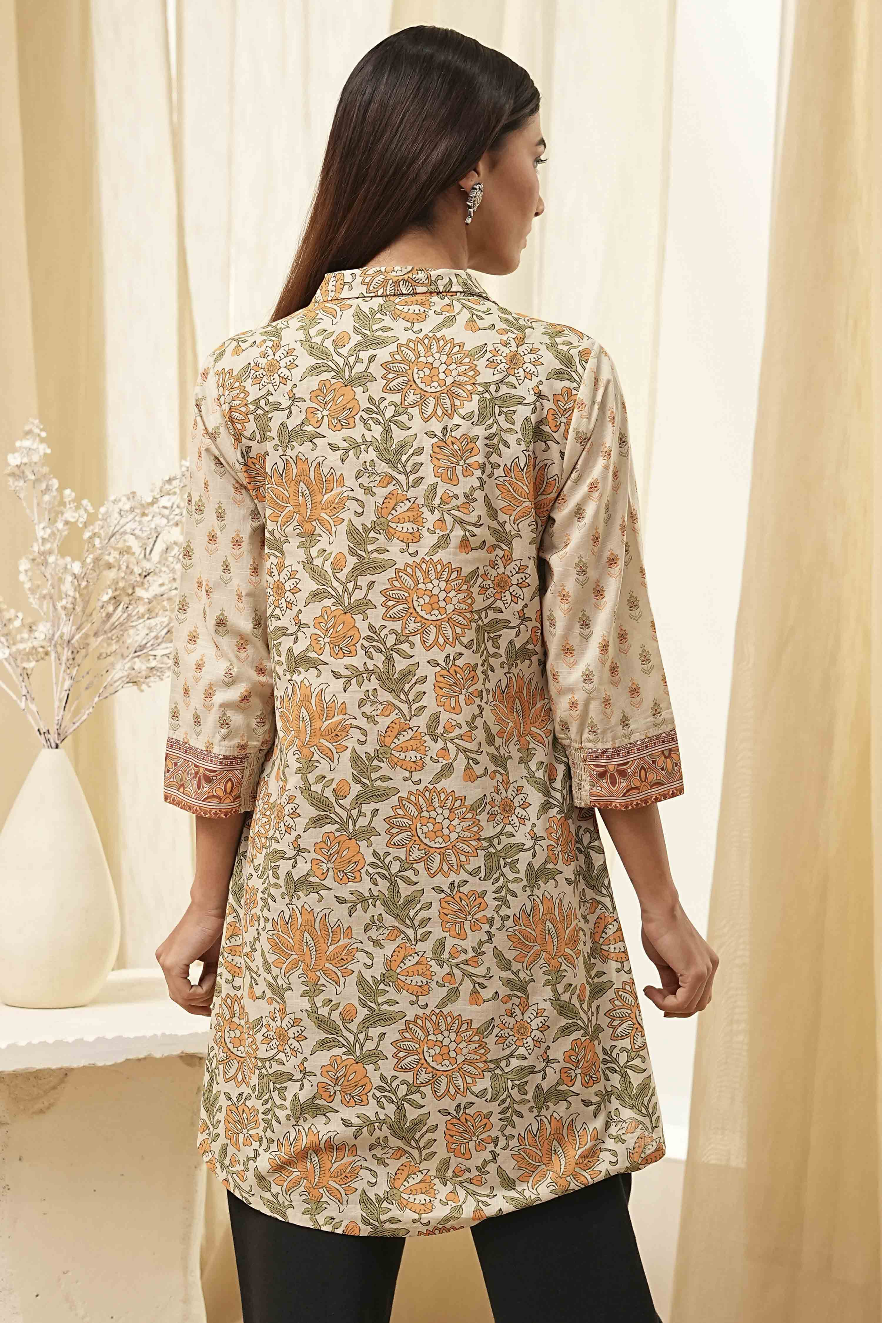 Honey Beige Cotton Floral Short Straight Kurta image number 3