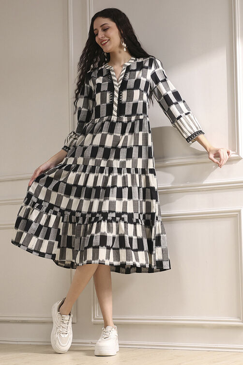 Black and White Cotton Tiered Dress image number 0